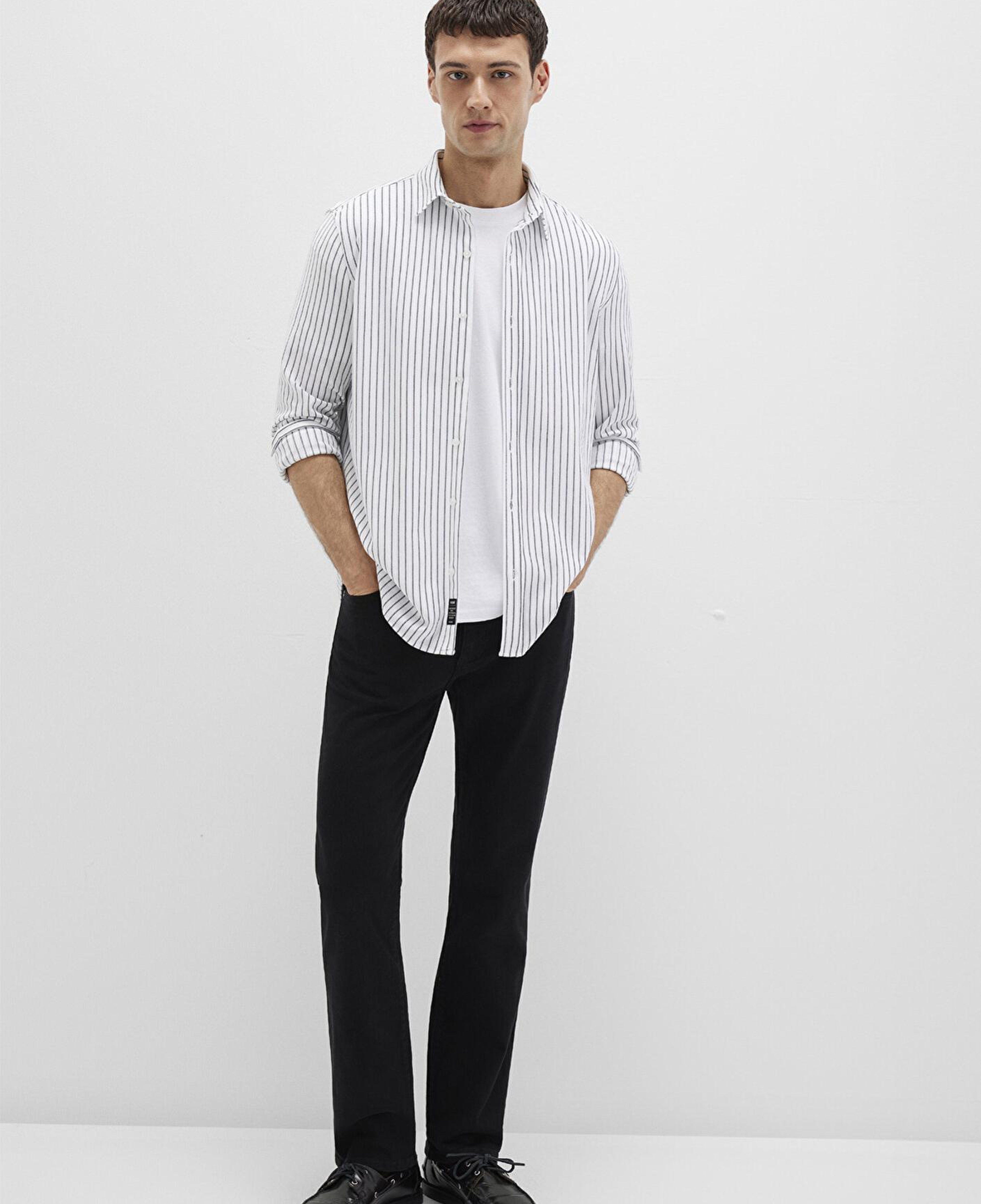 Mavi Çizgili Beyaz Gömlek Slim Fit / Dar Kesim 0211403-91334