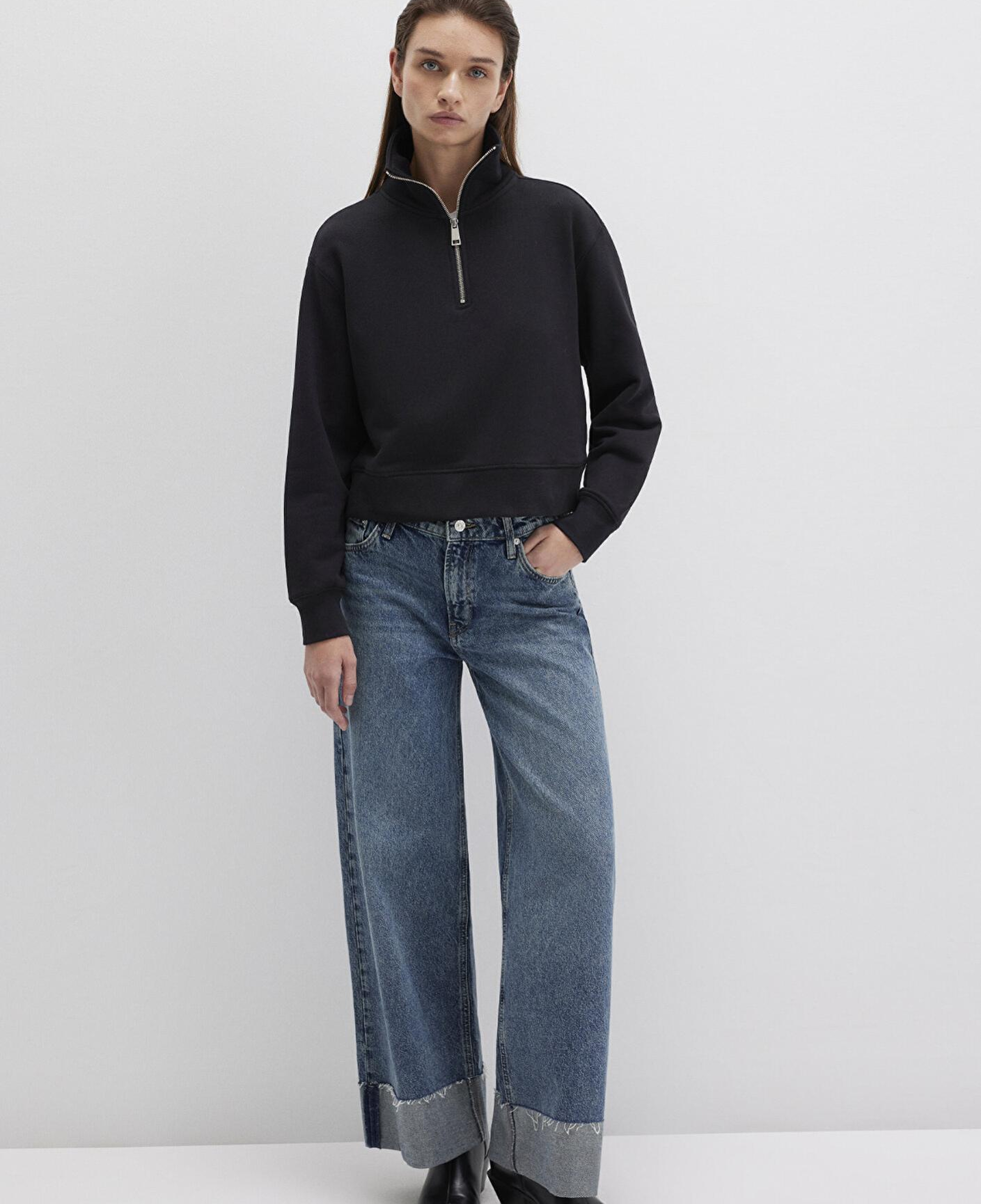 Mavi Yarı Fermuarlı Siyah Sweatshirt 1S10391-900