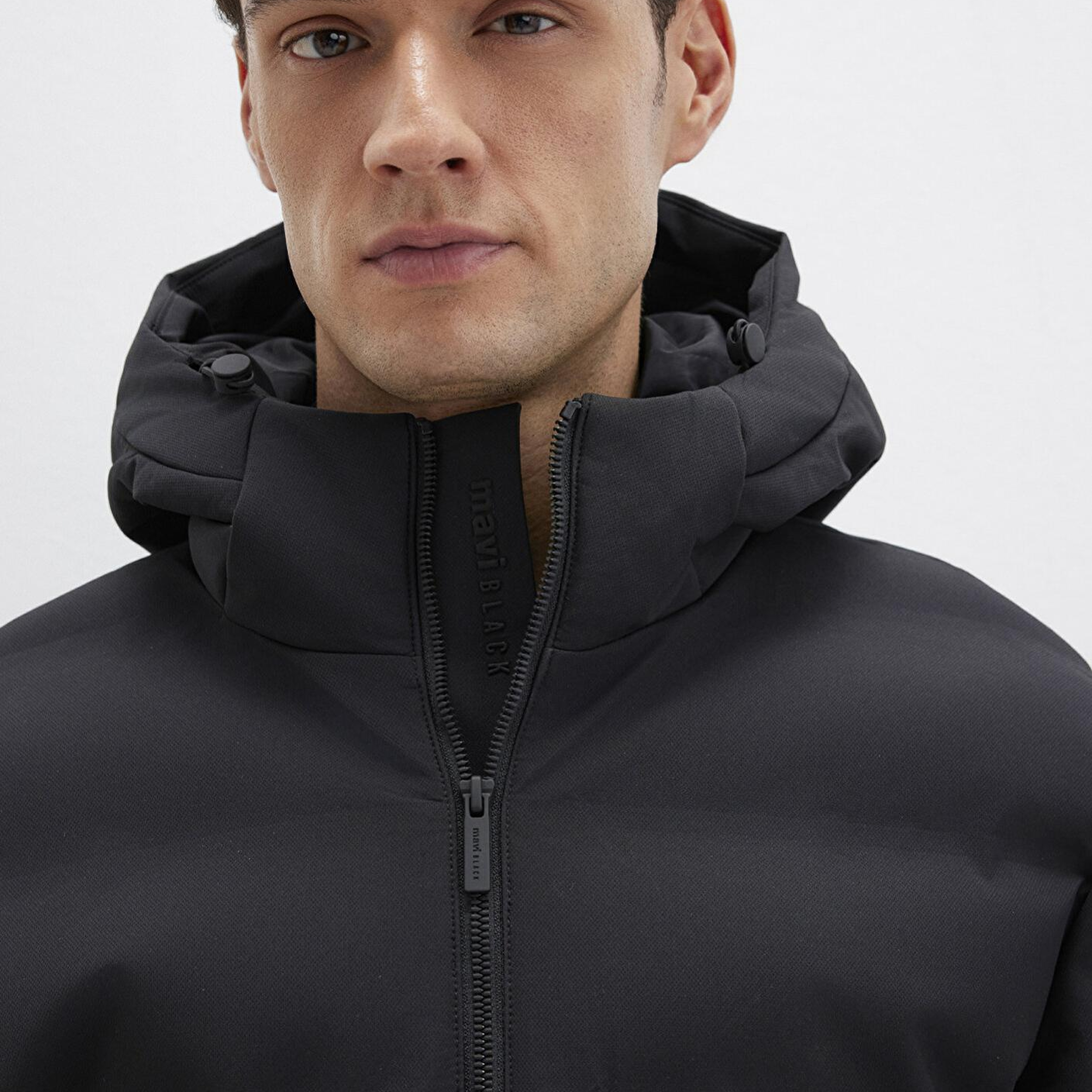 Mavi Kapüşonlu Siyah Şişme Mont 0110652-71379