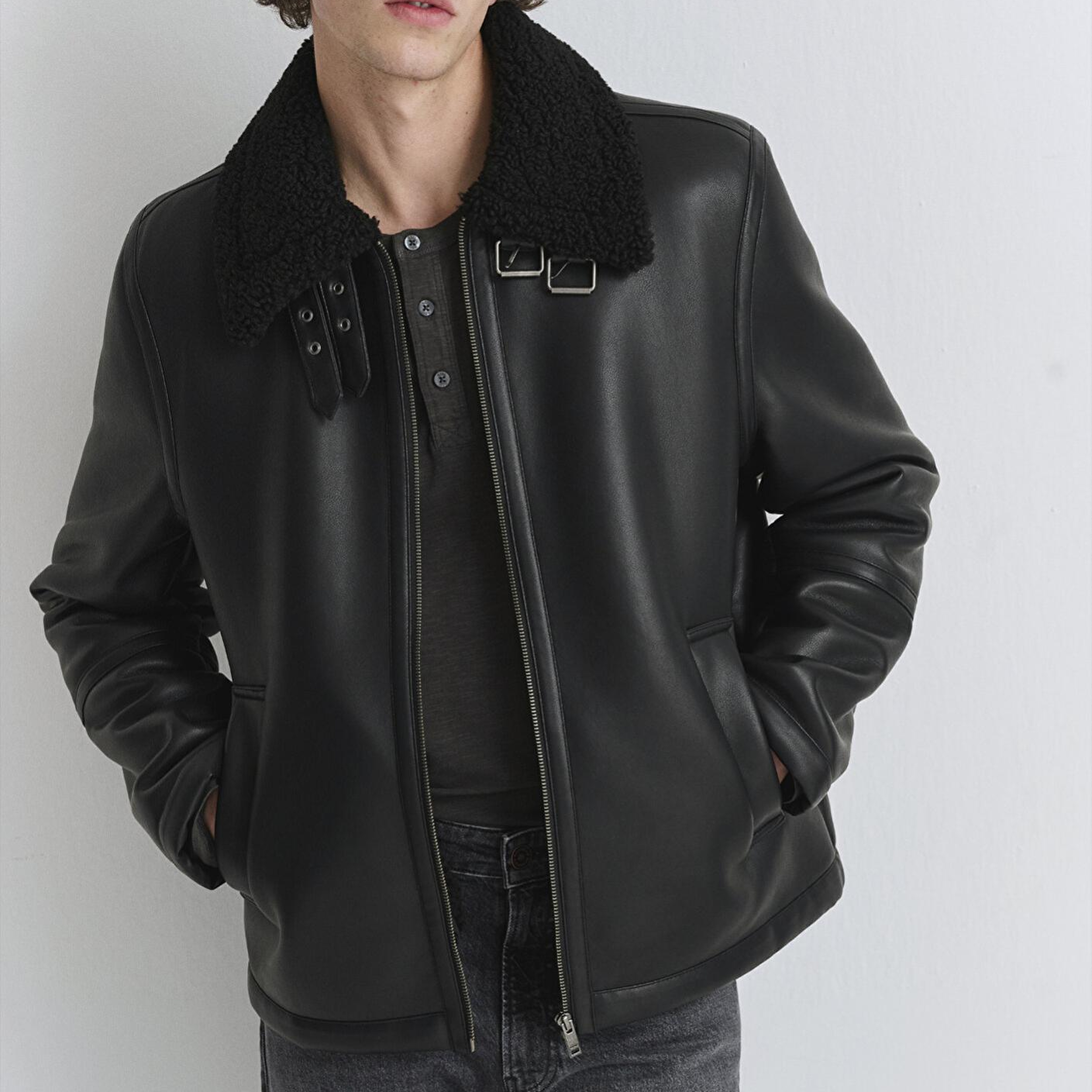 Mavi Suni Kürk Detaylı Siyah Suni Deri Ceket Regular Fit / Normal Kesim 0110670-71379