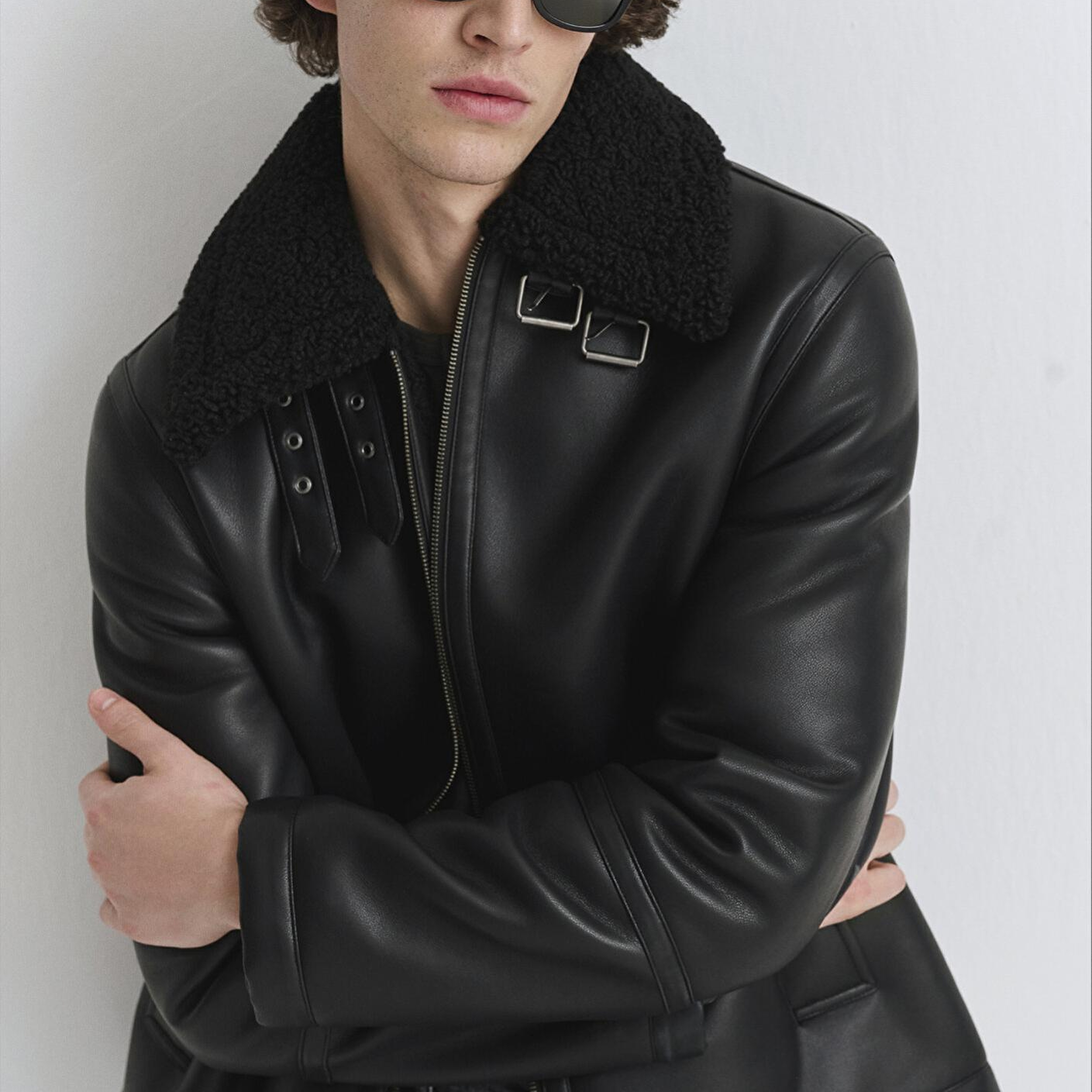 Mavi Suni Kürk Detaylı Siyah Suni Deri Ceket Regular Fit / Normal Kesim 0110670-71379