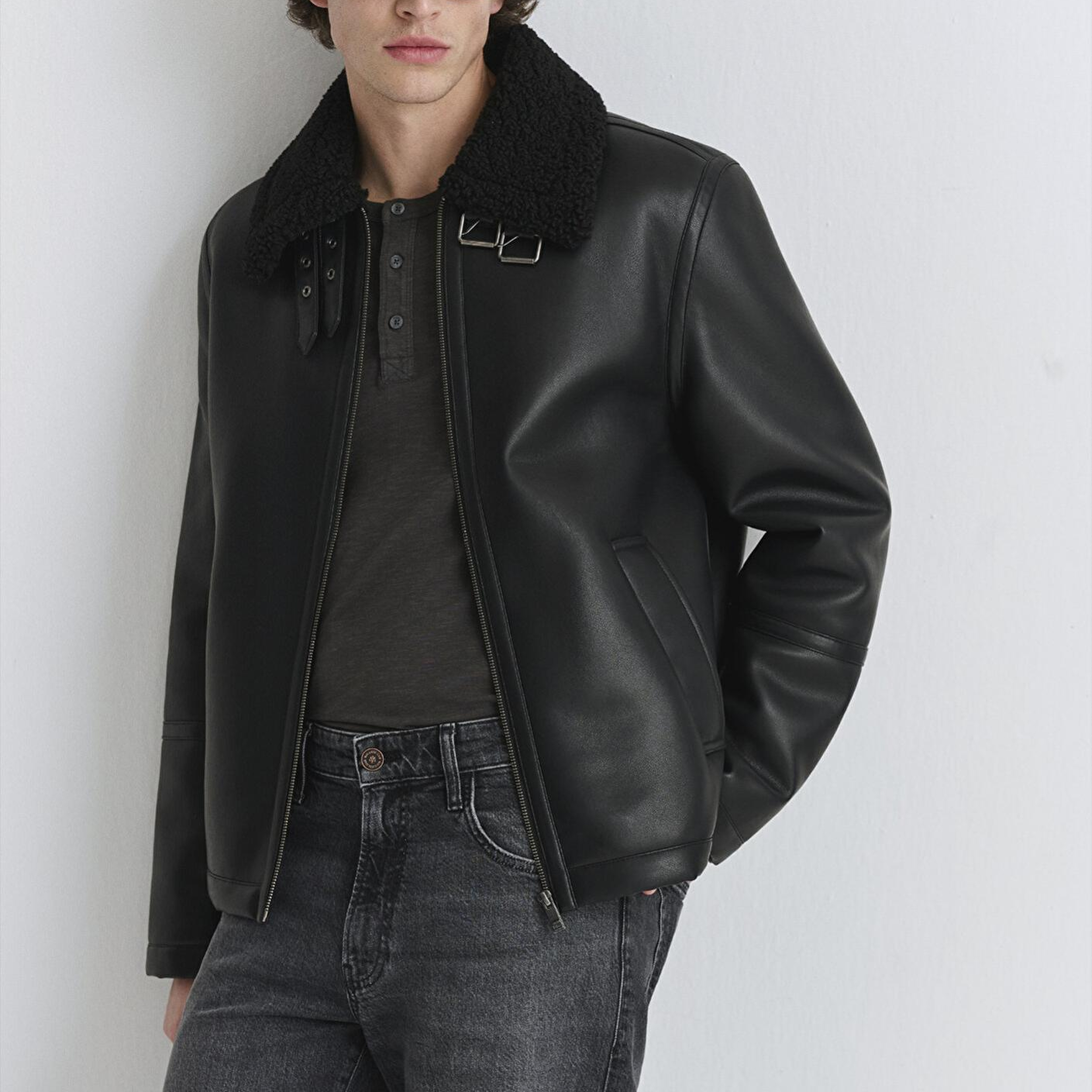 Mavi Suni Kürk Detaylı Siyah Suni Deri Ceket Regular Fit / Normal Kesim 0110670-71379