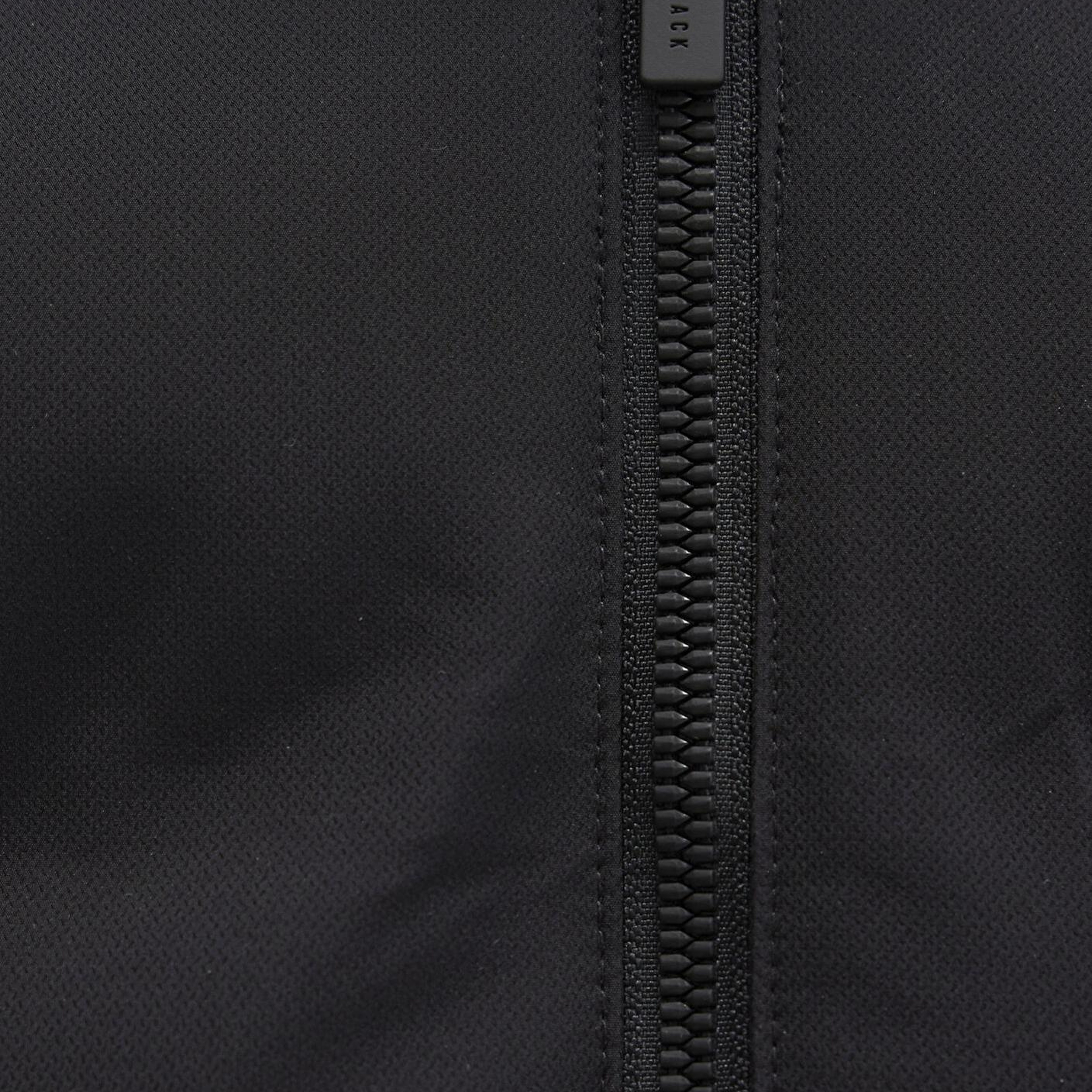 Mavi Kapüşonlu Siyah Şişme Mont 0110652-71379