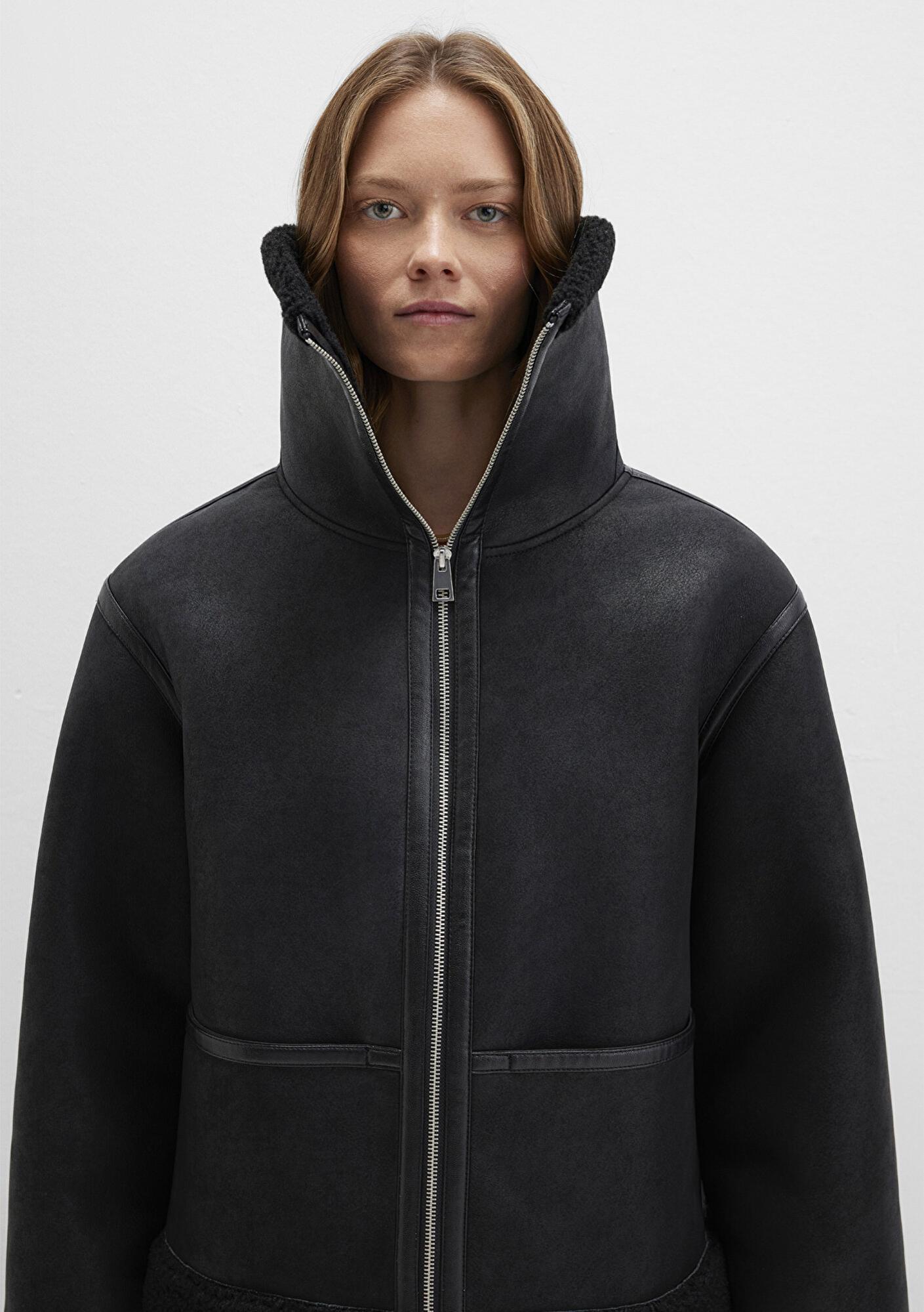 Mavi Suni Kürk Detaylı Siyah Suni Deri Ceket Oversize / Geniş Kesim 1110718-900