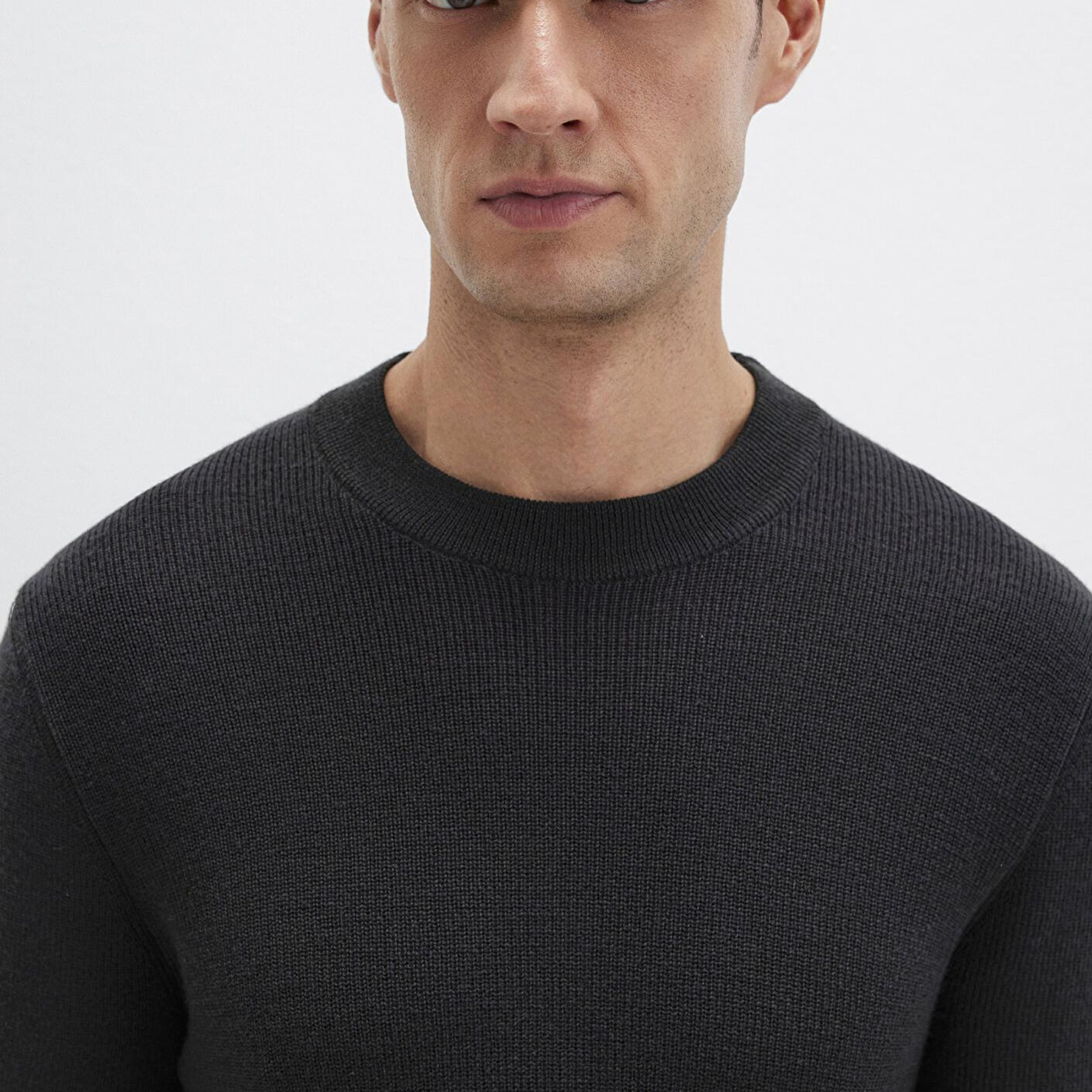 Mavi Yün Karışımlı Siyah Kazak Slim Fit / Dar Kesim 0710291-900