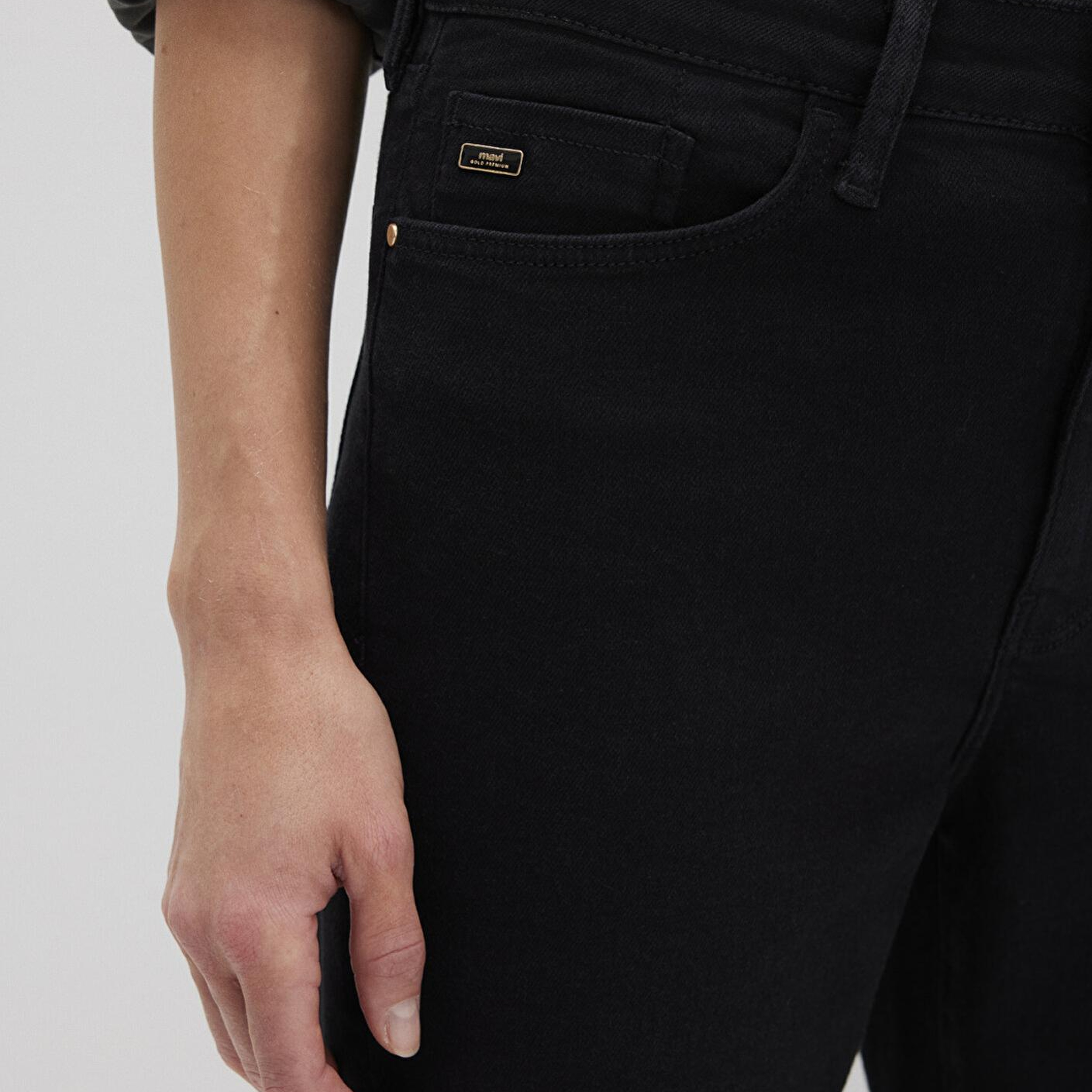 Mavi Bliss Gold Premium Gri Smoke Jean Pantolon 101437-90855