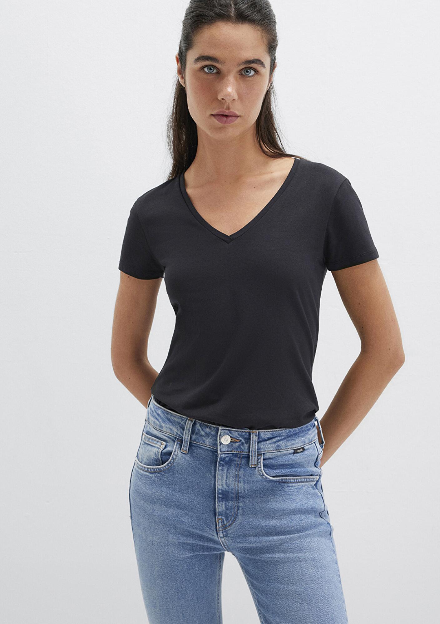 Mavi V Yaka Siyah Basic Stretch Tişört Fitted / Vücuda Oturan Kesim 162769-900