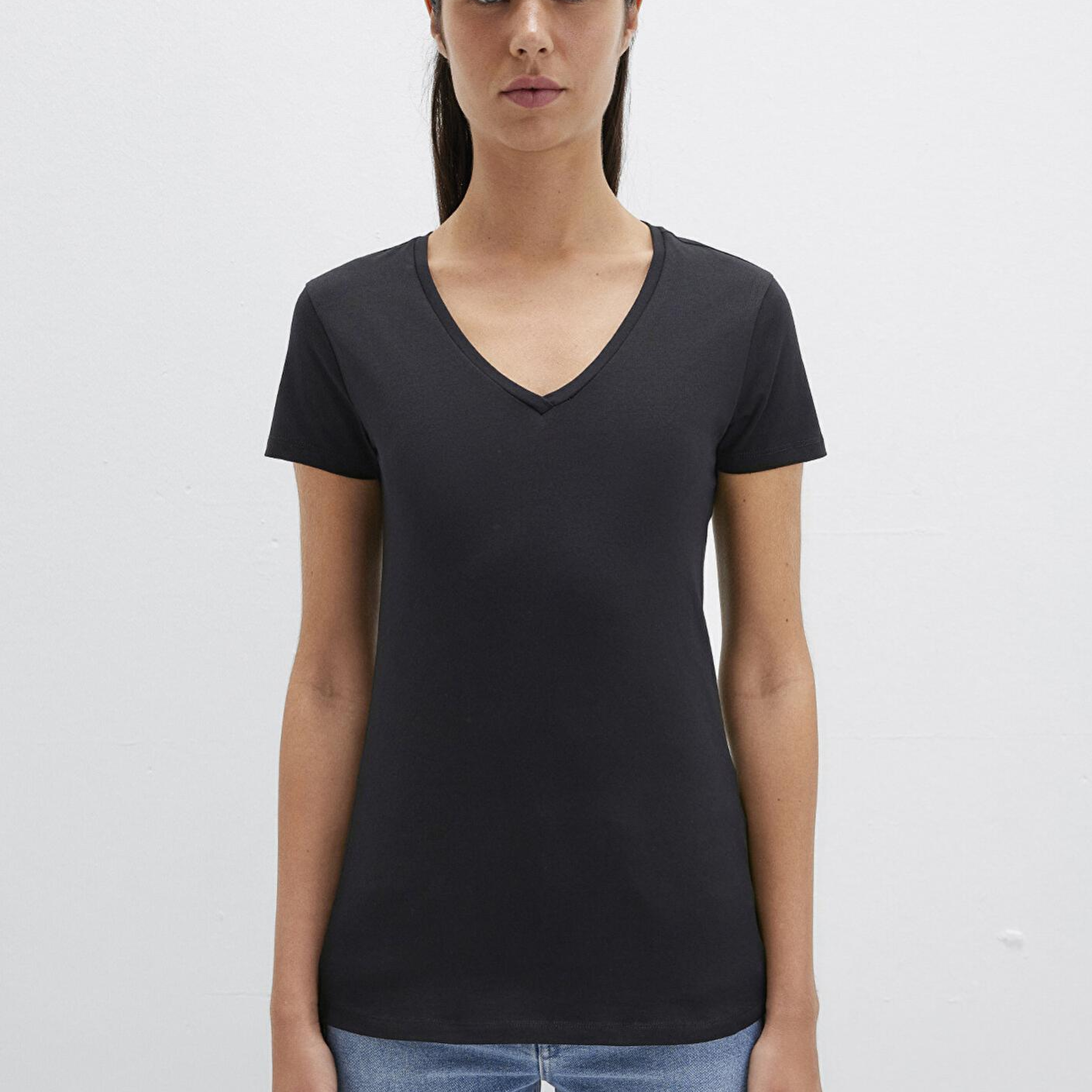 Mavi V Yaka Siyah Basic Stretch Tişört Fitted / Vücuda Oturan Kesim 162769-900