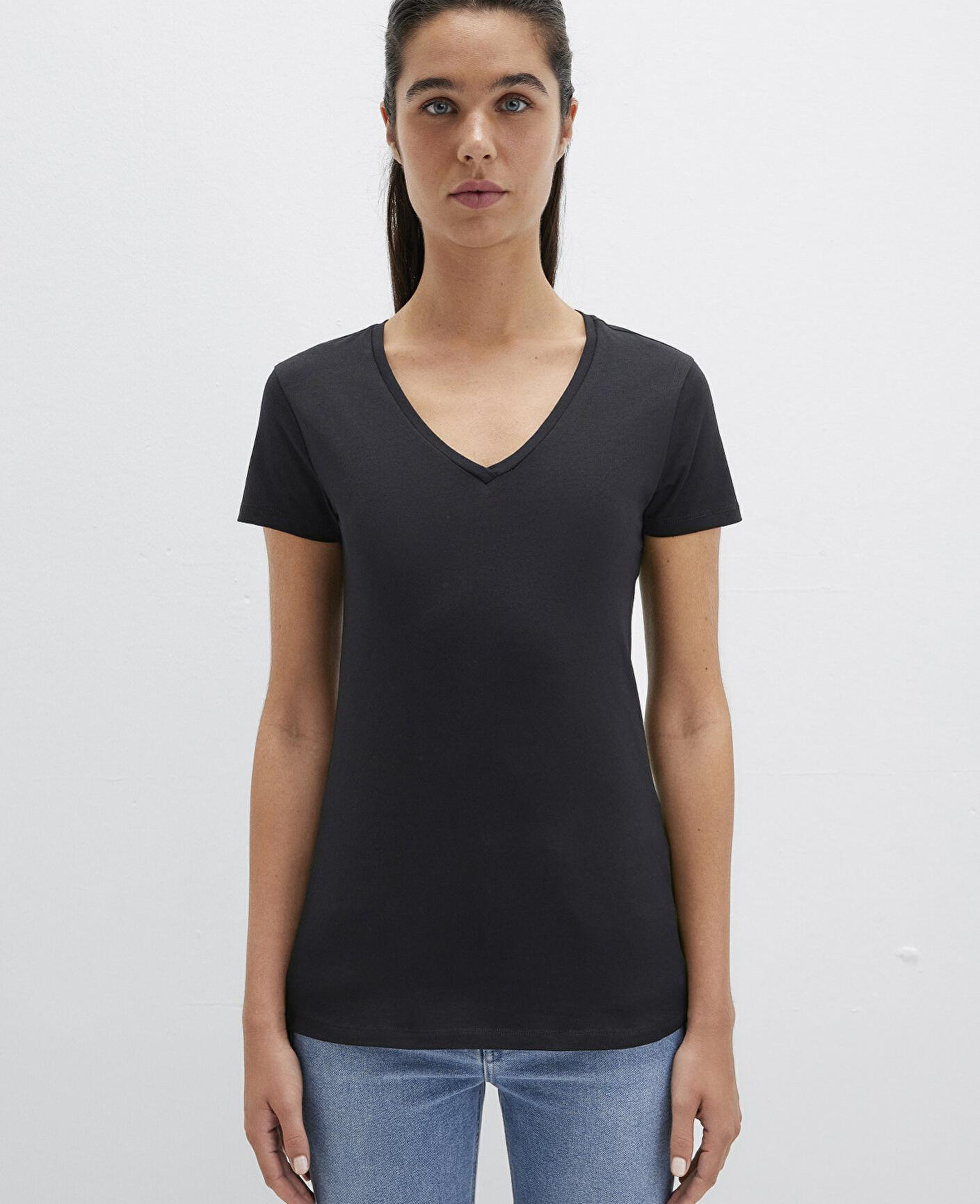 Mavi V Yaka Siyah Basic Stretch Tişört Fitted / Vücuda Oturan Kesim 162769-900