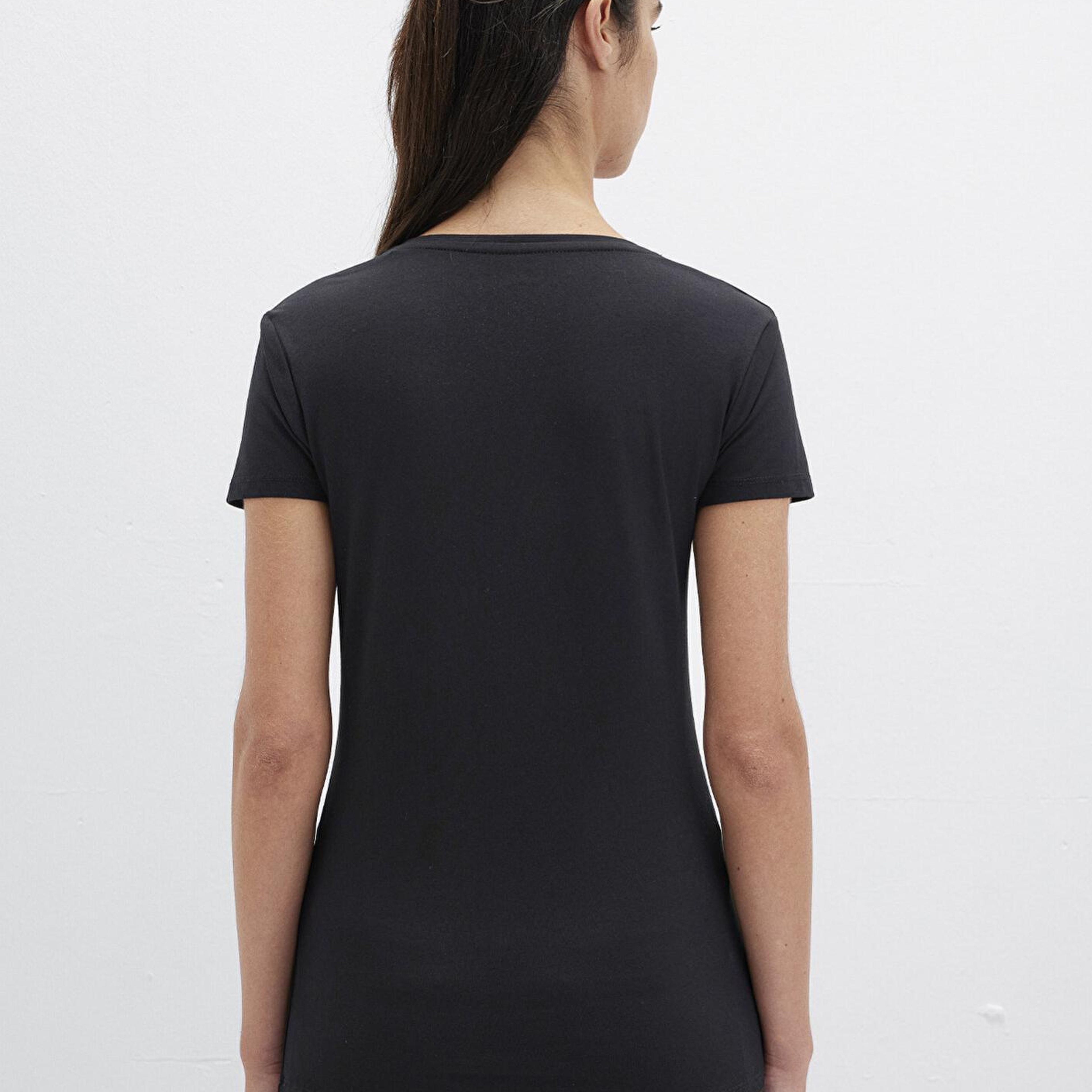 Mavi V Yaka Siyah Basic Stretch Tişört Fitted / Vücuda Oturan Kesim 162769-900