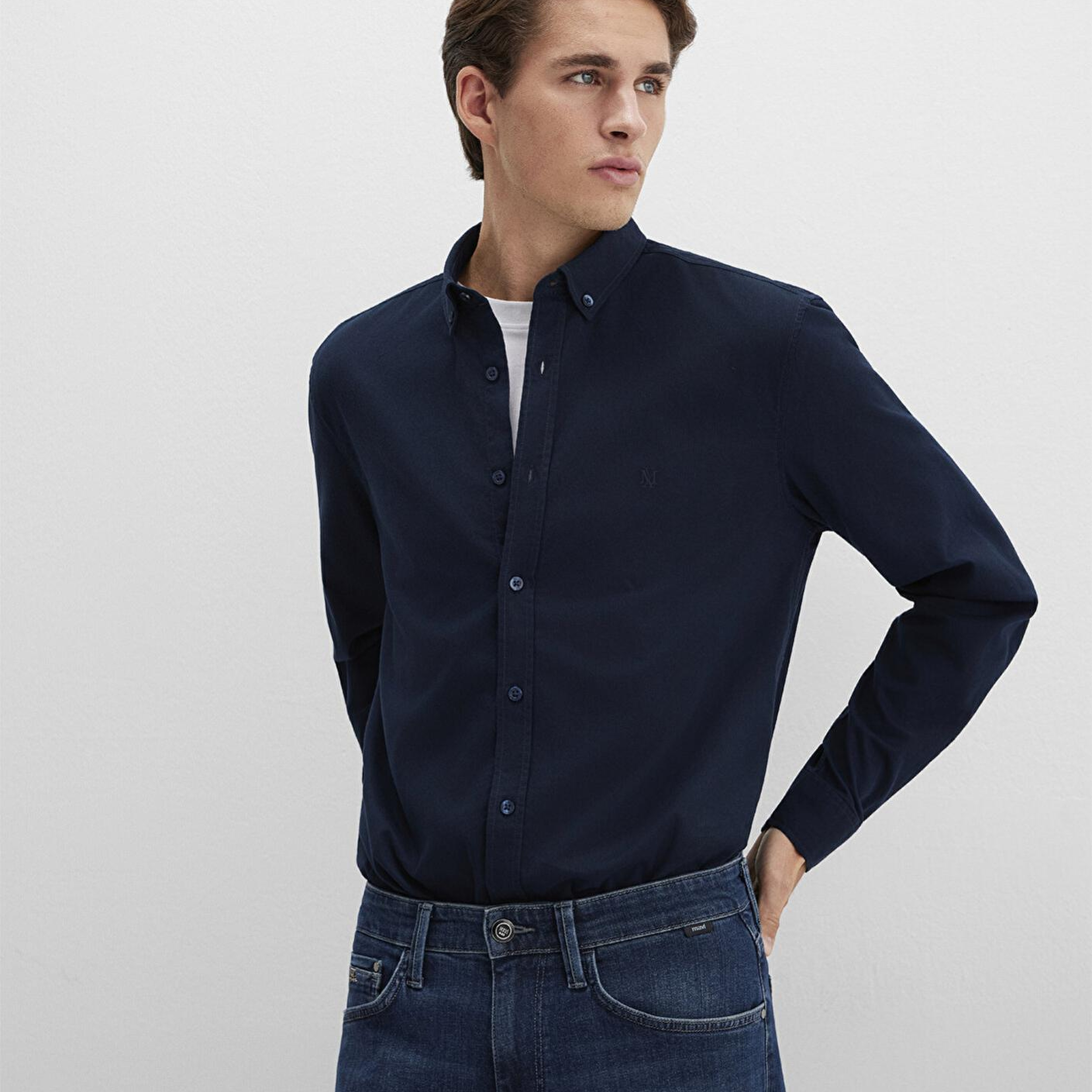 Mavi M Logo Nakışlı Lacivert Gömlek Slim Fit / Dar Kesim 0211192-70492