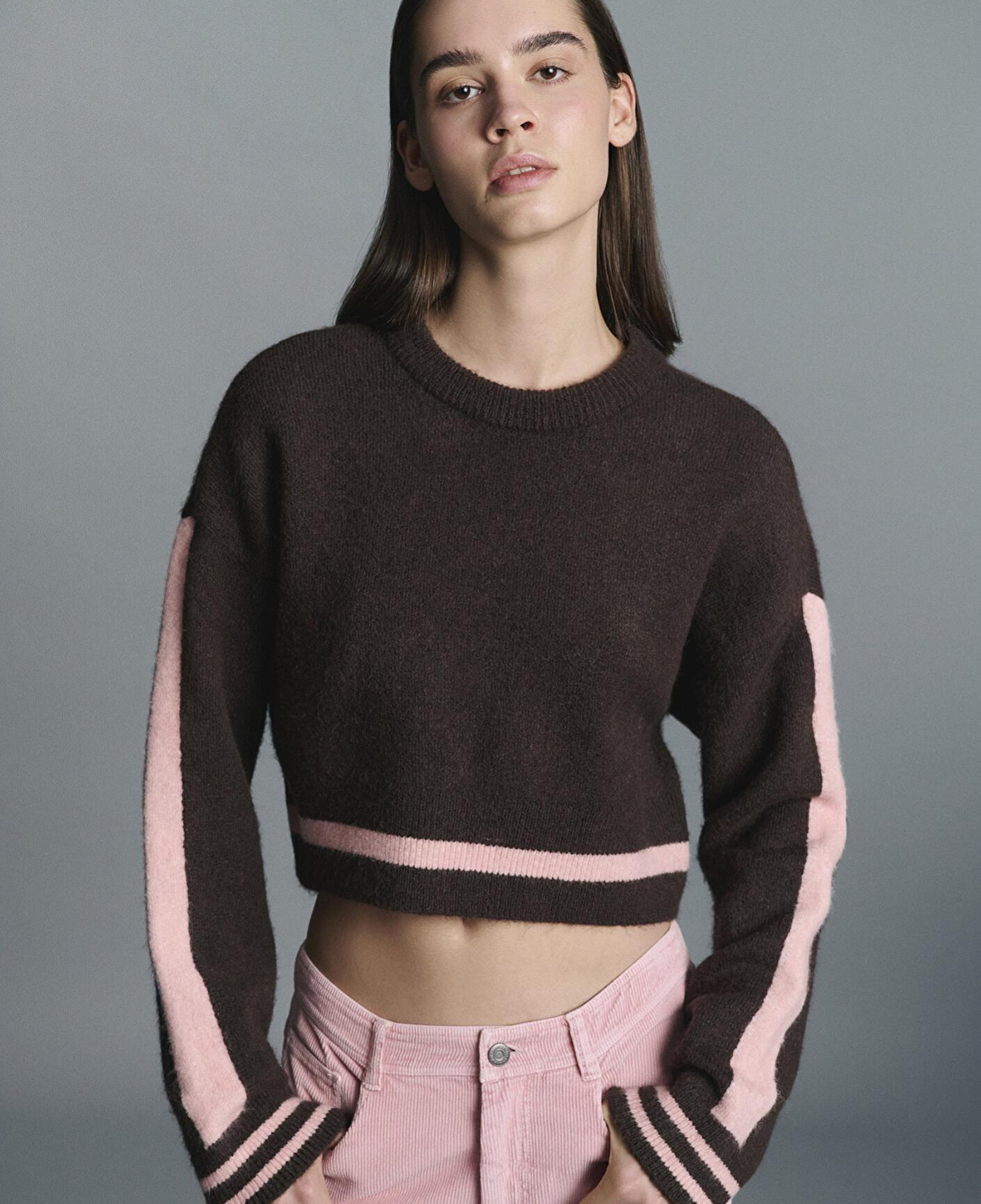 Mavi Çizgi Detaylı Kahverengi Kazak Crop / Kısa Kesim 1710876-70251