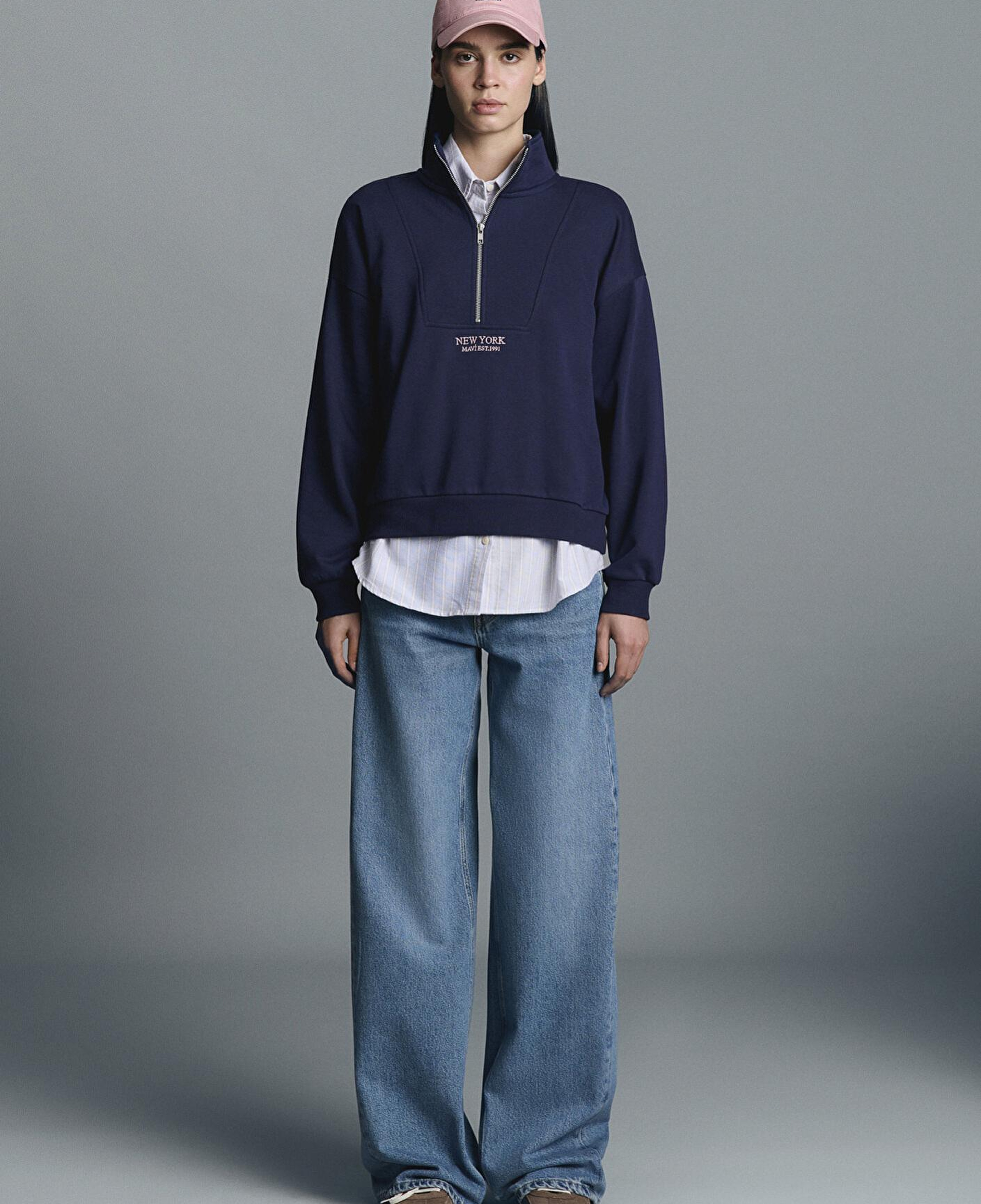 Mavi Yarı Fermuarlı Sırt Baskılı Lacivert Sweatshirt 1S10501-80729