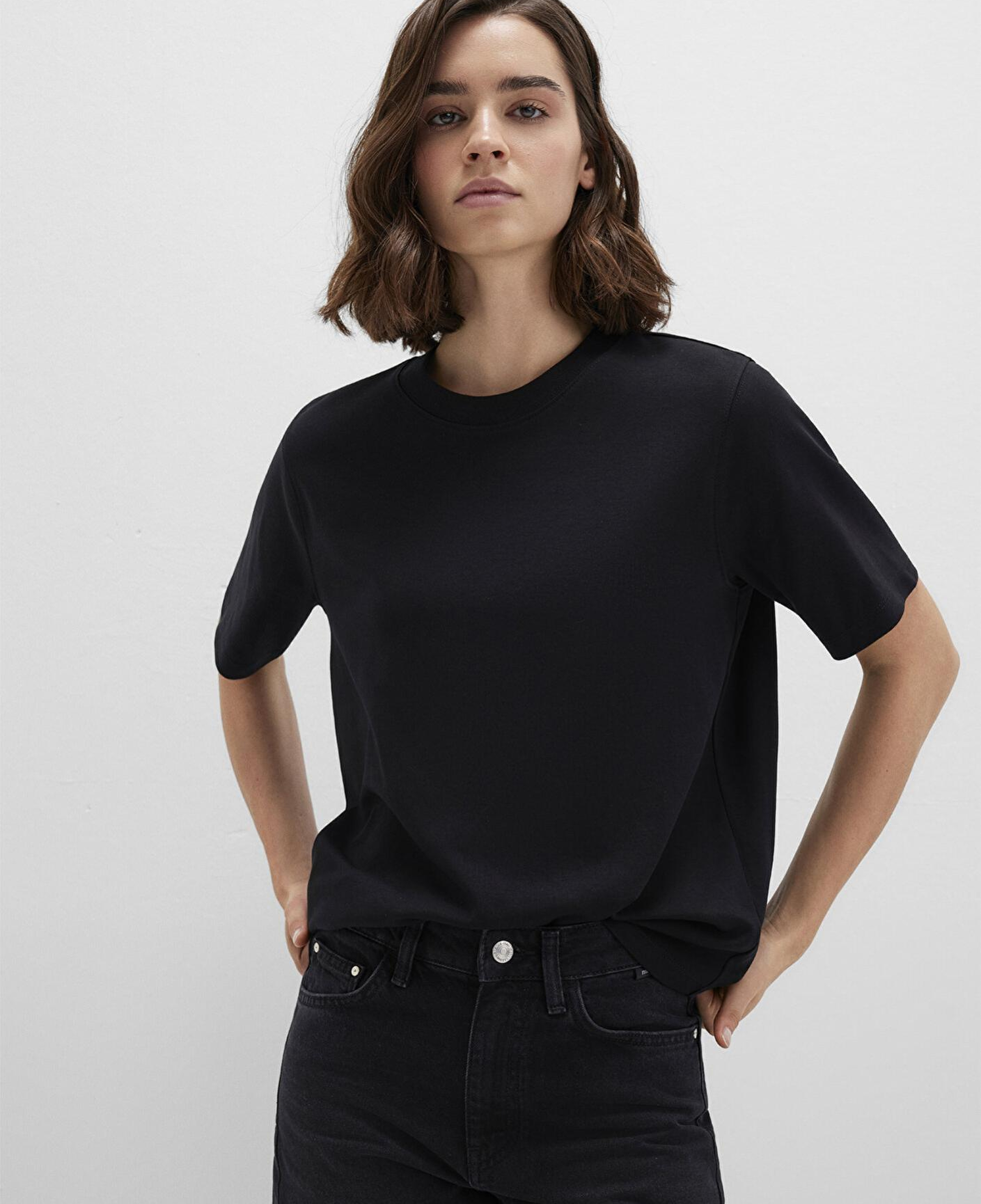 Mavi Siyah Basic İnterlok Tişört Loose Fit / Bol Rahat Kesim 1613820-900