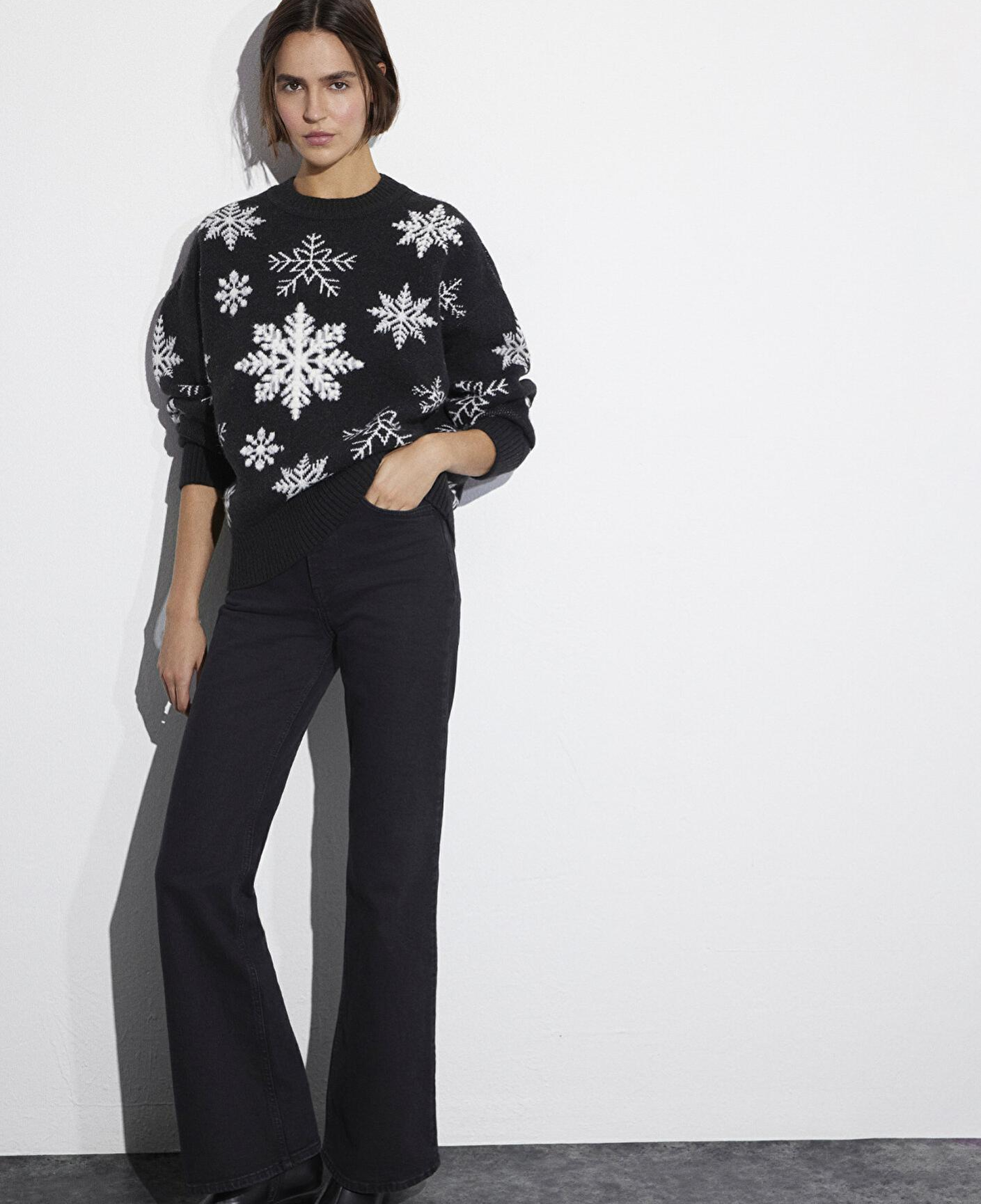 Mavi Yılbaşı Temalı Siyah Kazak Oversize / Geniş Kesim 1710861-900