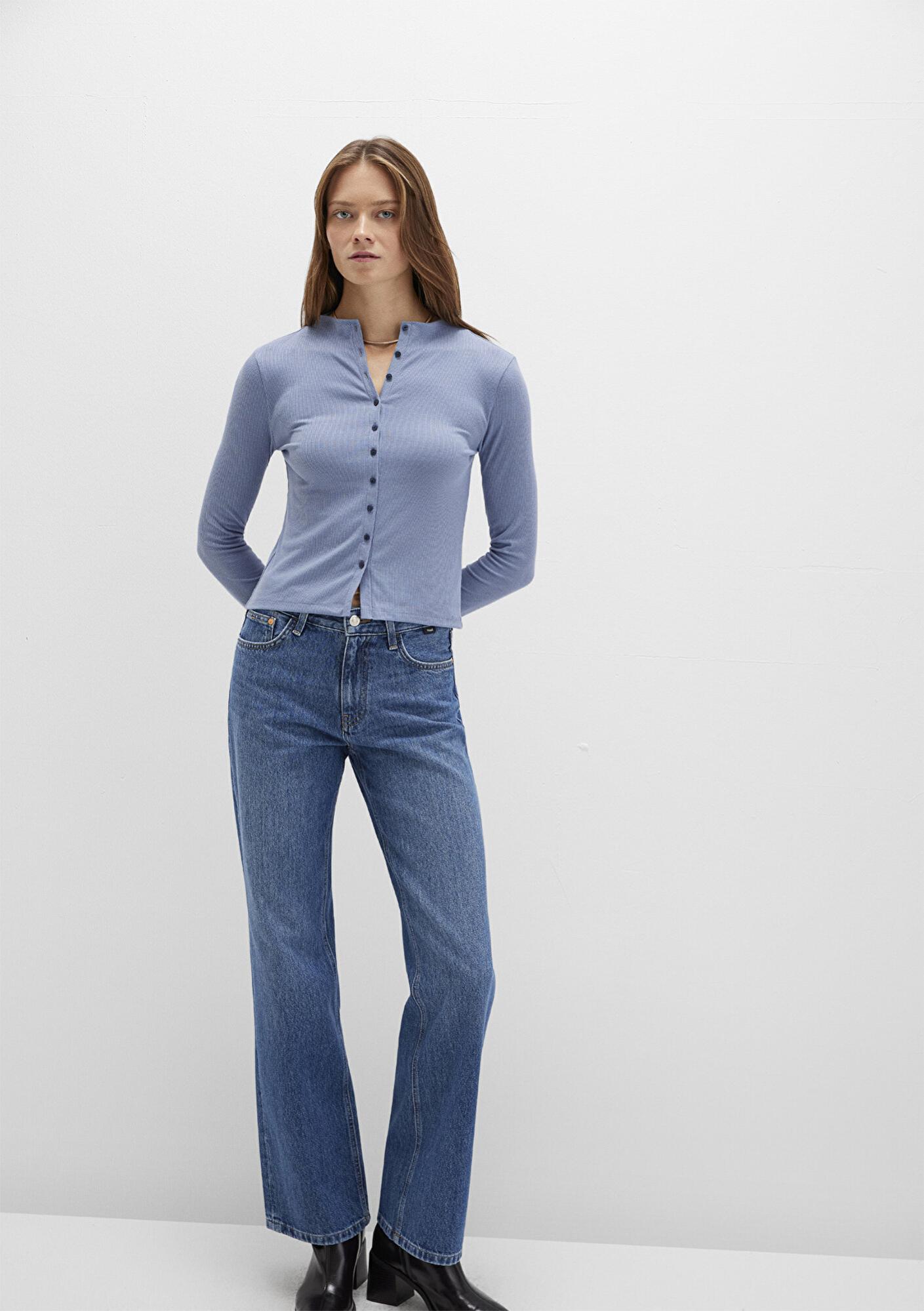 Mavi Düğme Detaylı Mavi Tişört Fitted / Vücuda Oturan Kesim 1613695-86802