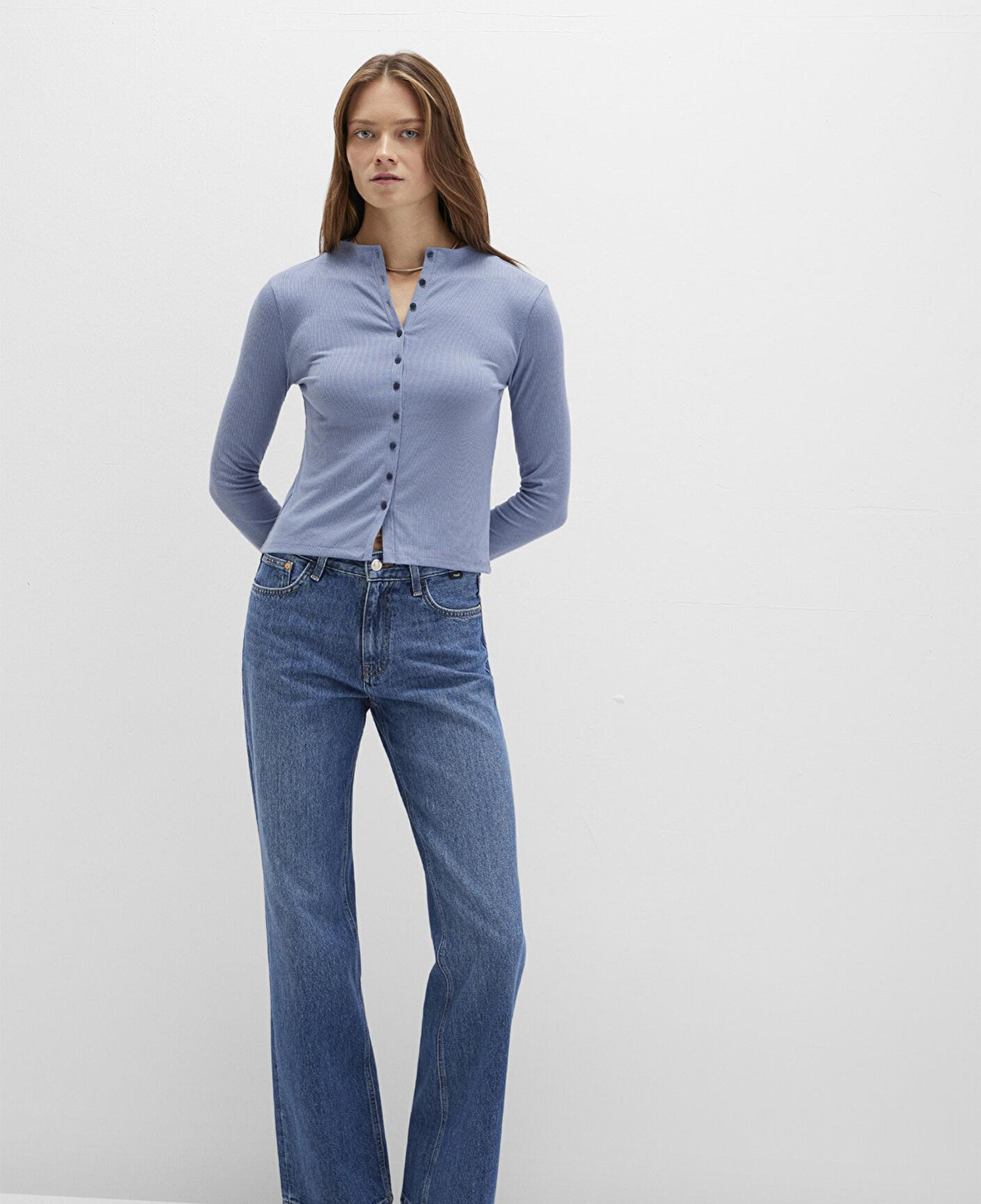 Mavi Düğme Detaylı Mavi Tişört Fitted / Vücuda Oturan Kesim 1613695-86802