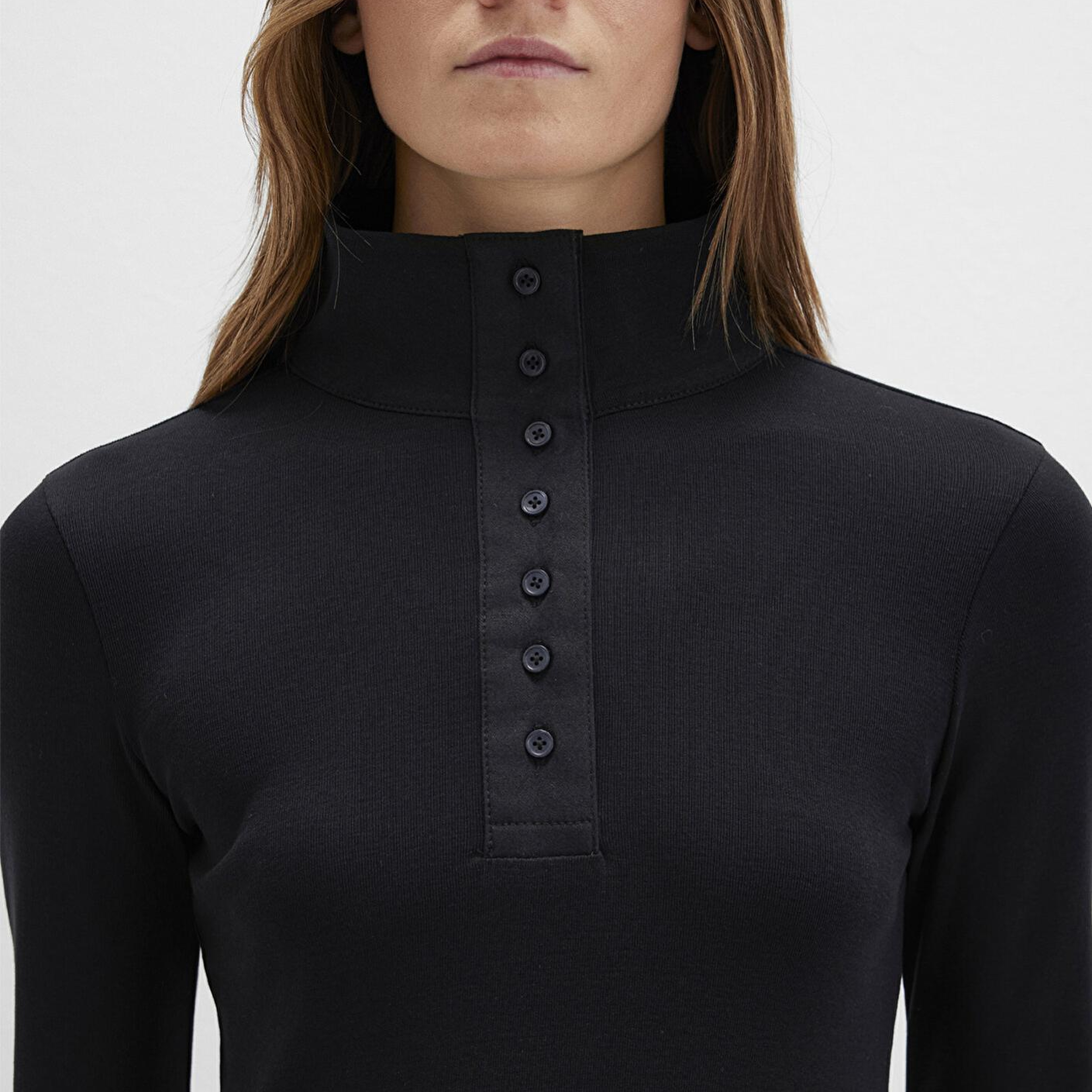 Mavi Düğme Detaylı Dik Yaka Siyah Tişört Fitted / Vücuda Oturan Kesim 1613614-900