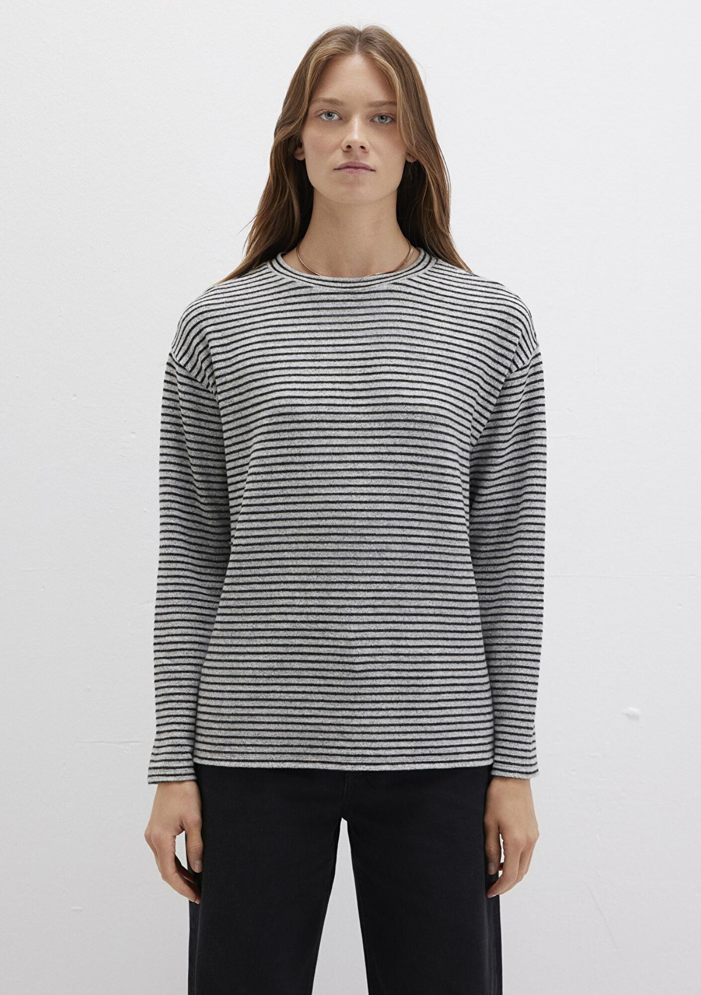 Mavi Bisiklet Yaka Çizgili T-Shirt Regular Fit / Normal Kesim 1613600-85407