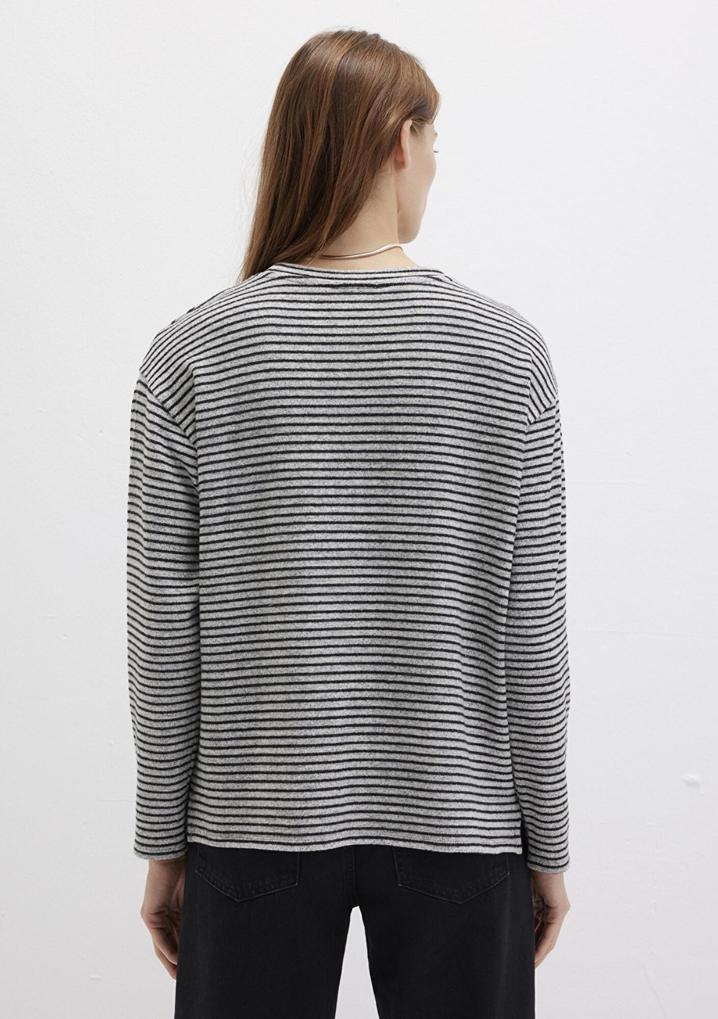 Mavi Bisiklet Yaka Çizgili T-Shirt Regular Fit / Normal Kesim 1613600-85407