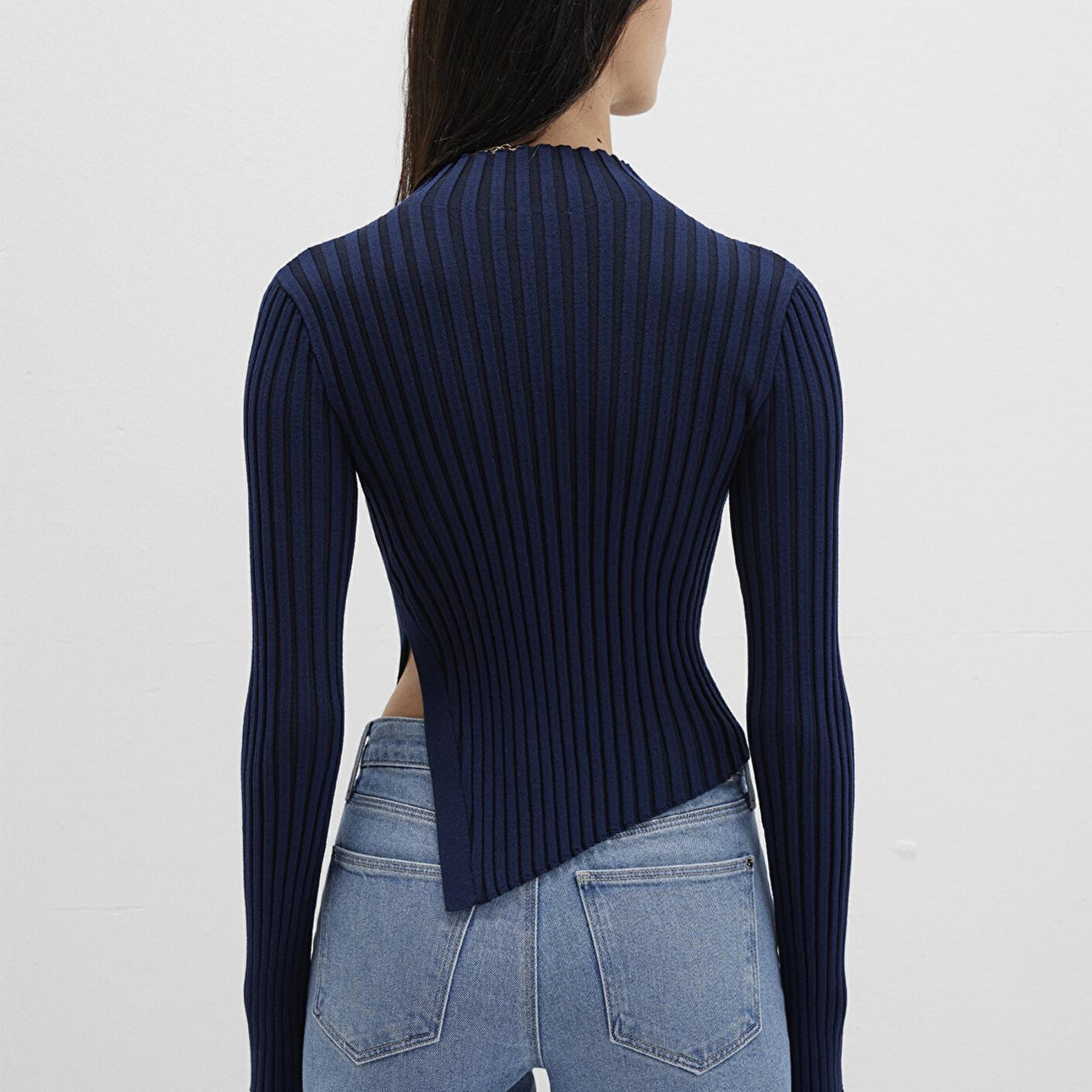 Mavi Yırtmaç Detaylı Lacivert Kazak Fitted / Vücuda Oturan Kesim 1710789-70497