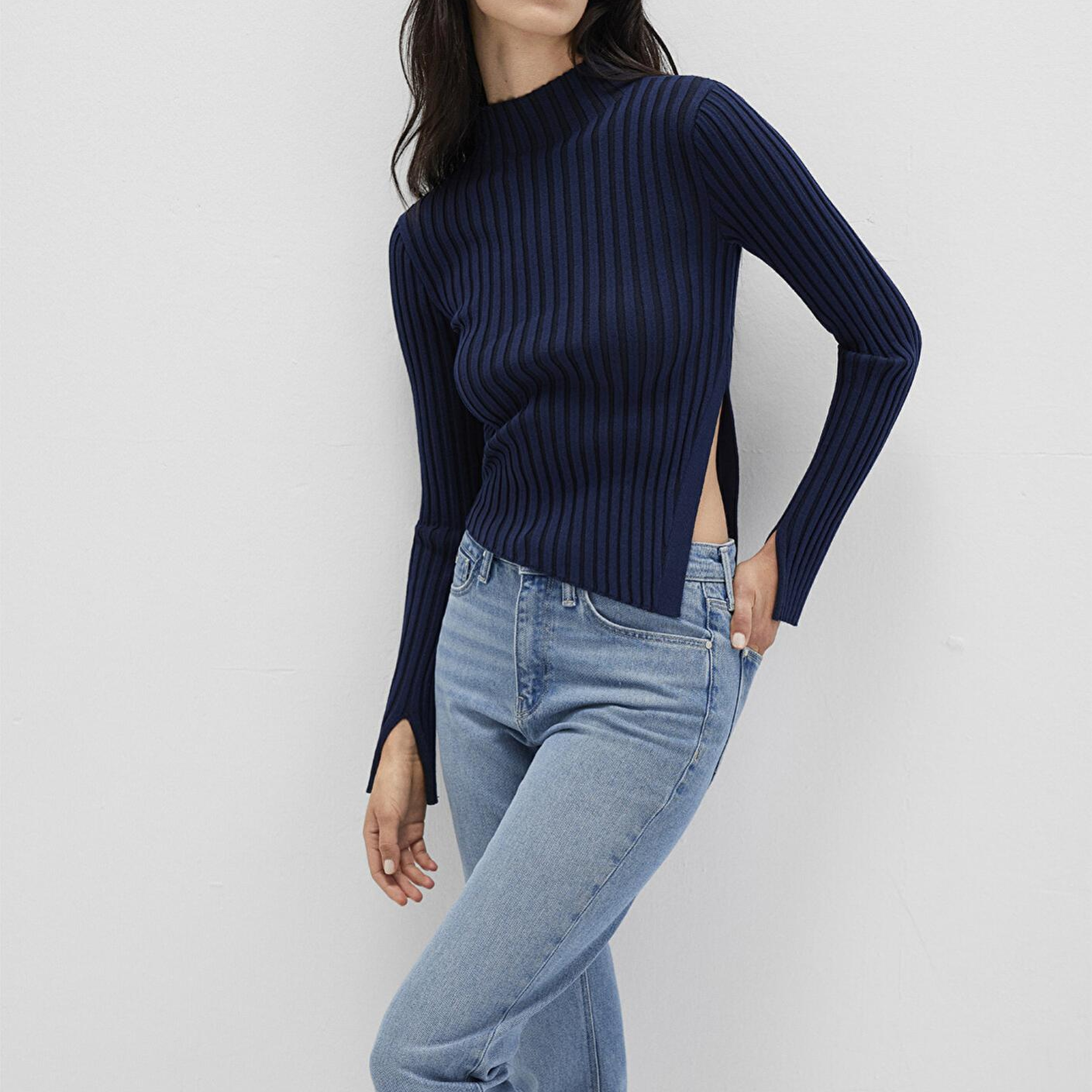 Mavi Yırtmaç Detaylı Lacivert Kazak Fitted / Vücuda Oturan Kesim 1710789-70497