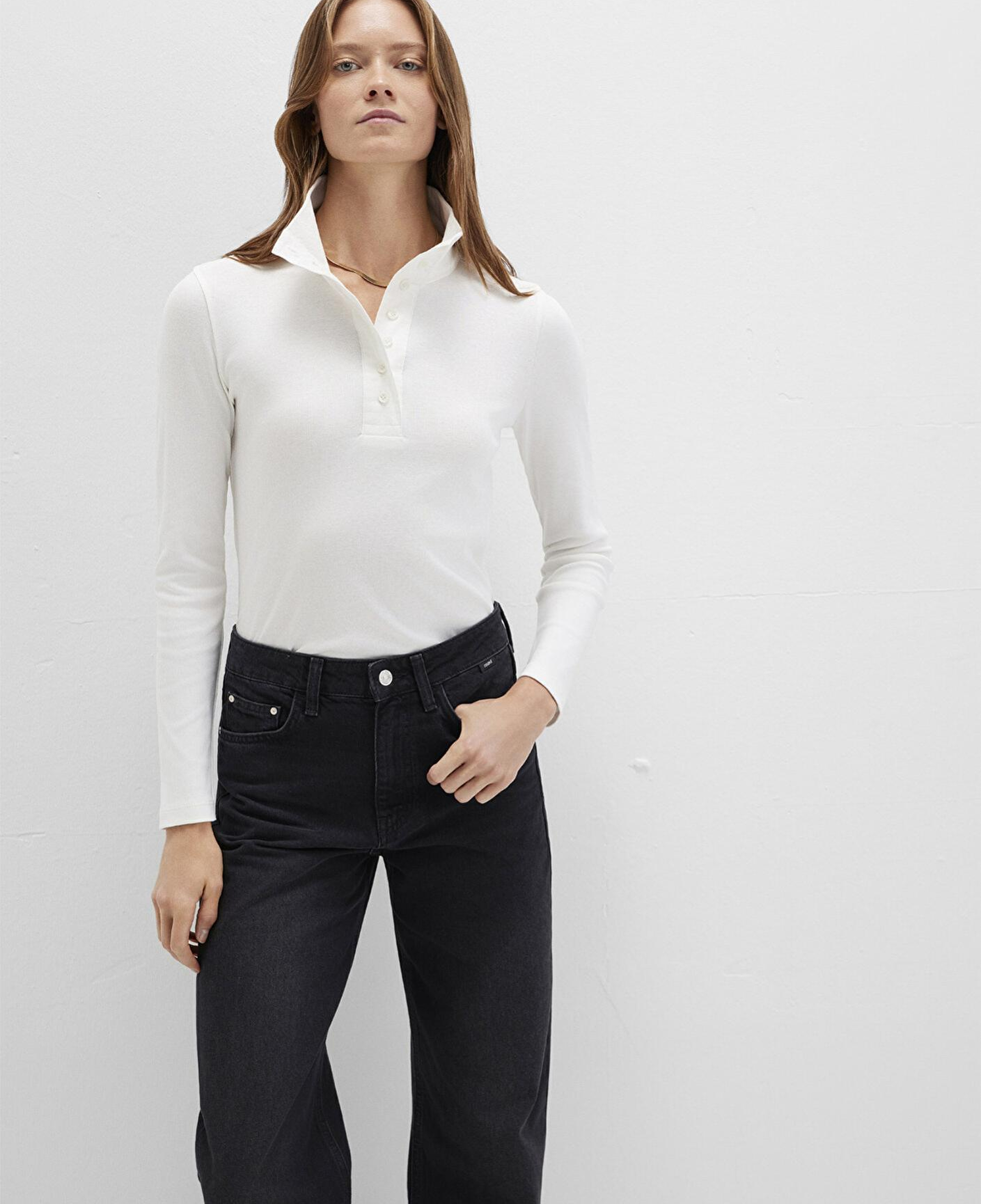 Mavi Düğme Detaylı Dik Yaka Ekru Tişört Fitted / Vücuda Oturan Kesim 1613614-70057