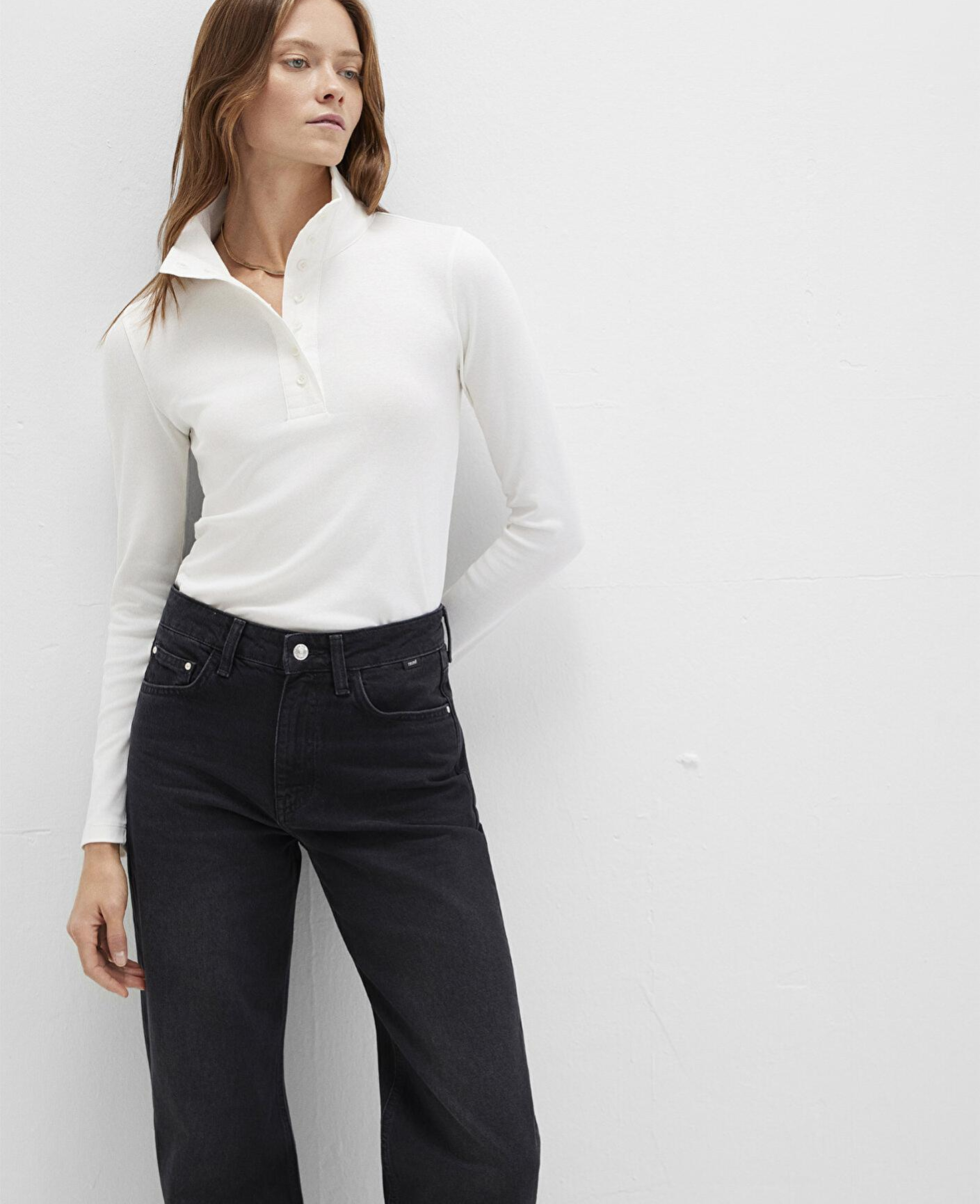 Mavi Düğme Detaylı Dik Yaka Ekru Tişört Fitted / Vücuda Oturan Kesim 1613614-70057