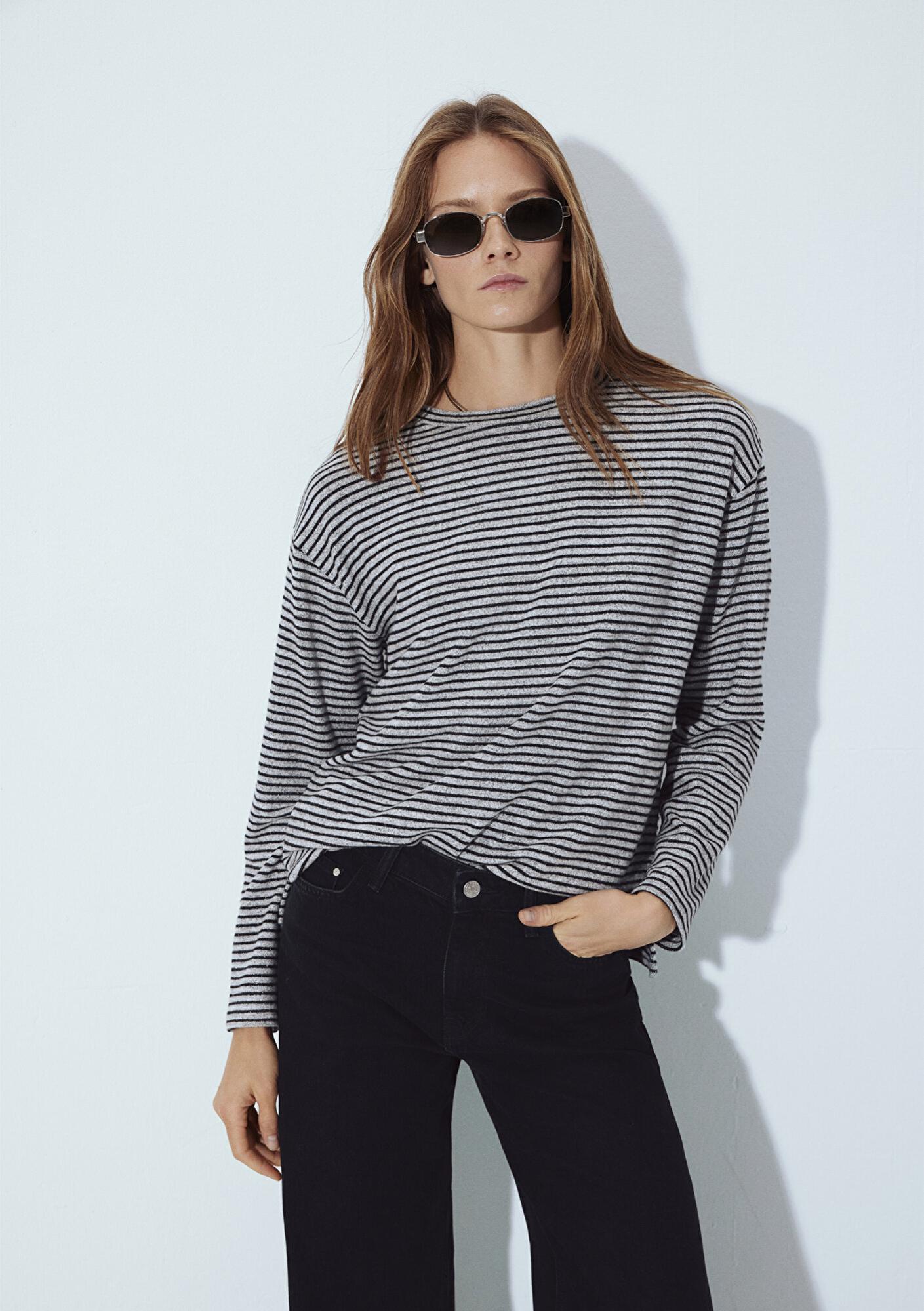 Mavi Bisiklet Yaka Çizgili T-Shirt Regular Fit / Normal Kesim 1613600-85407