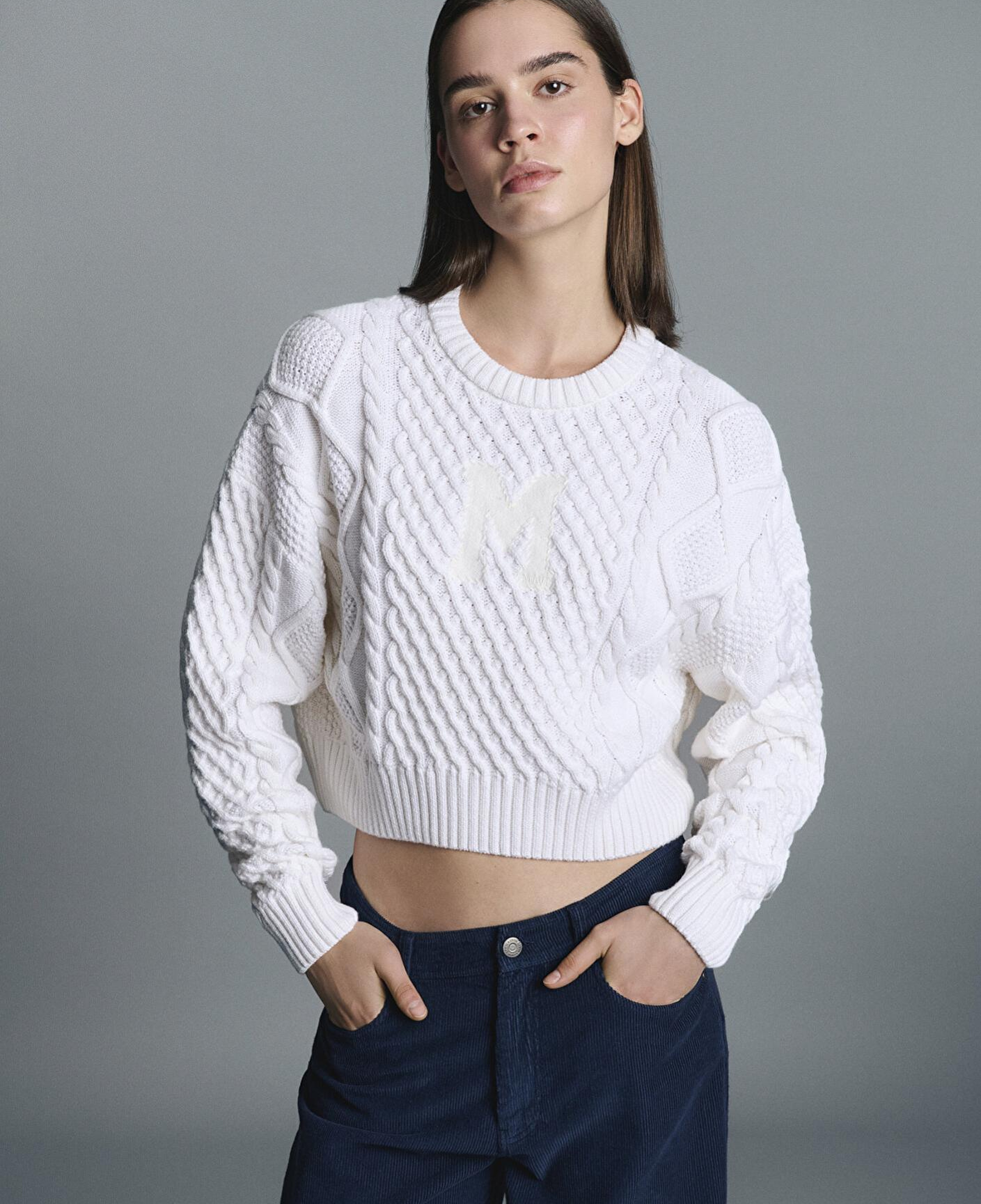 Mavi M Logo Crop Ekru Kazak Loose Fit / Bol Rahat Kesim 1710796-80194