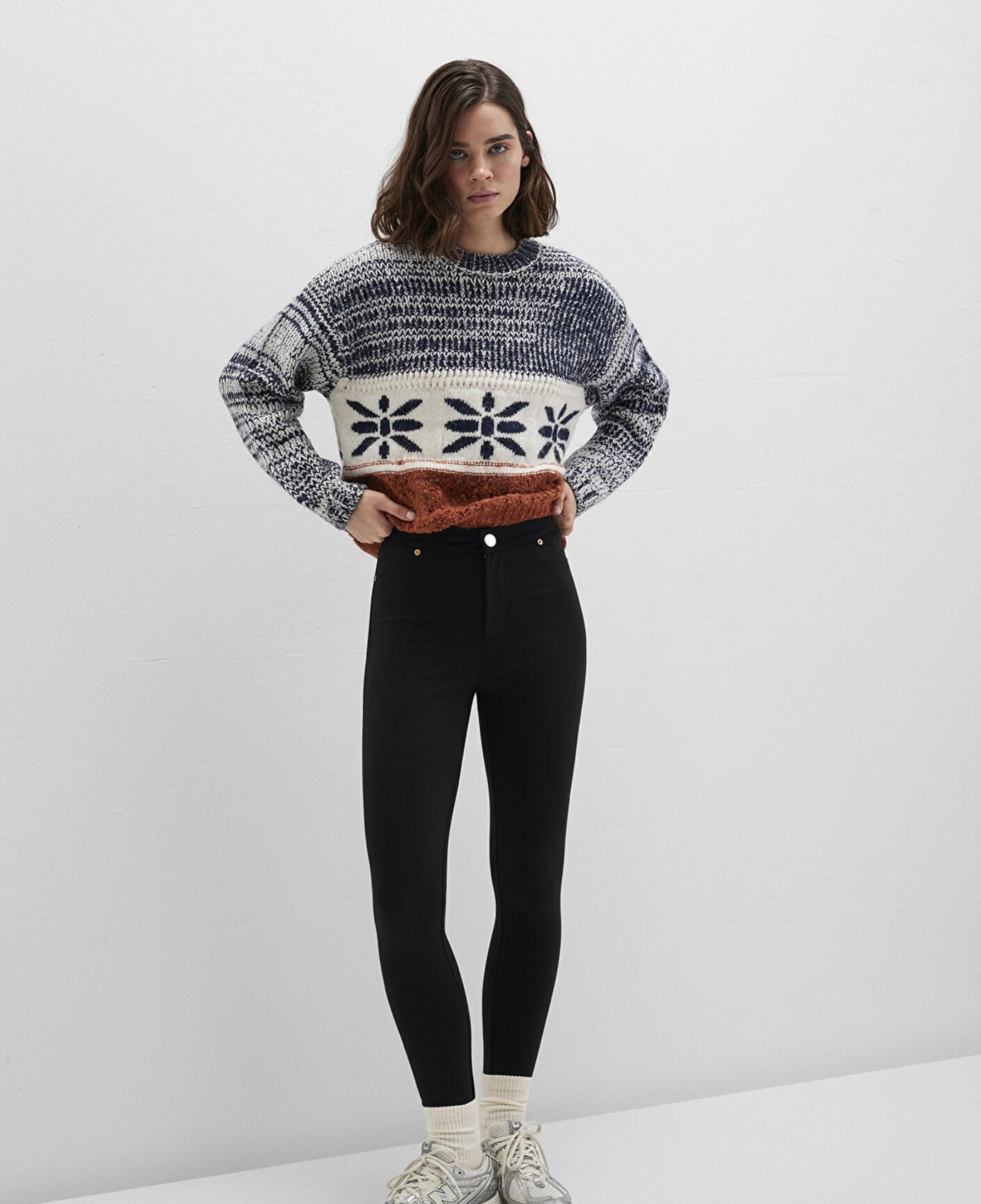 Mavi Düğmeli Siyah Tayt 1011096-900