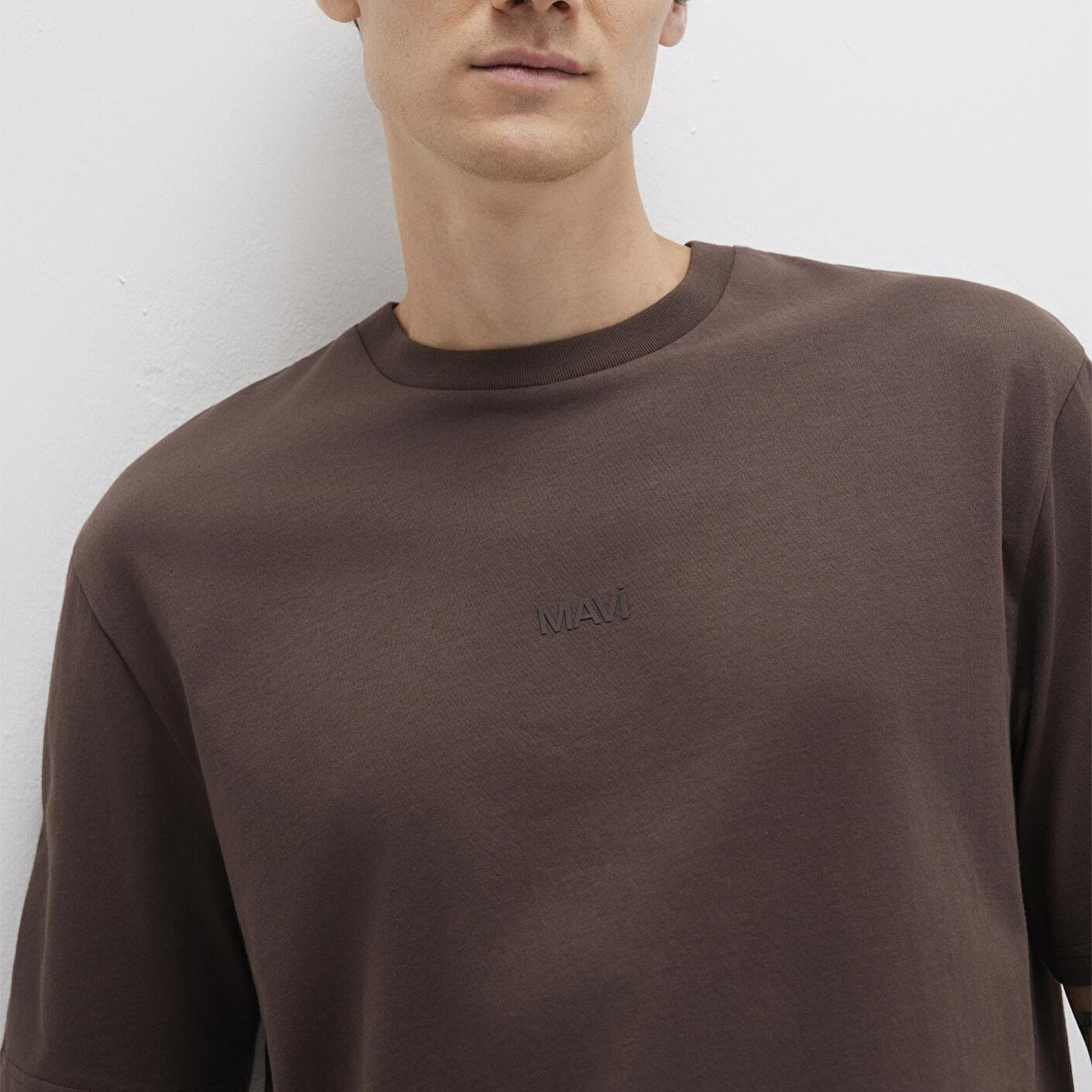 Mavi Mavi Logo Kahverengi Basic Tişört Relaxed Fit / Rahat Kesim 0613093-70251