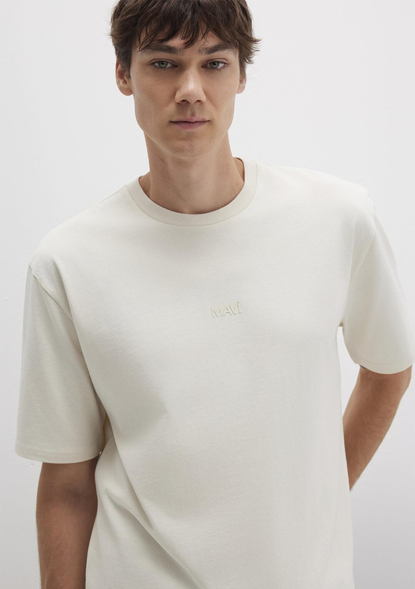 Mavi Mavi Logo Ekru Basic Tişört Relaxed Fit / Rahat Kesim 0613093-70134