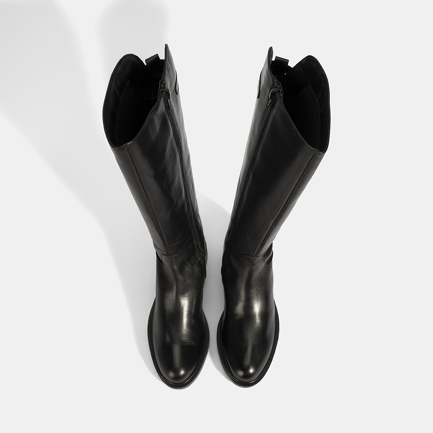 Kadın Siyah Metal Toka Detaylı Deri Çizme