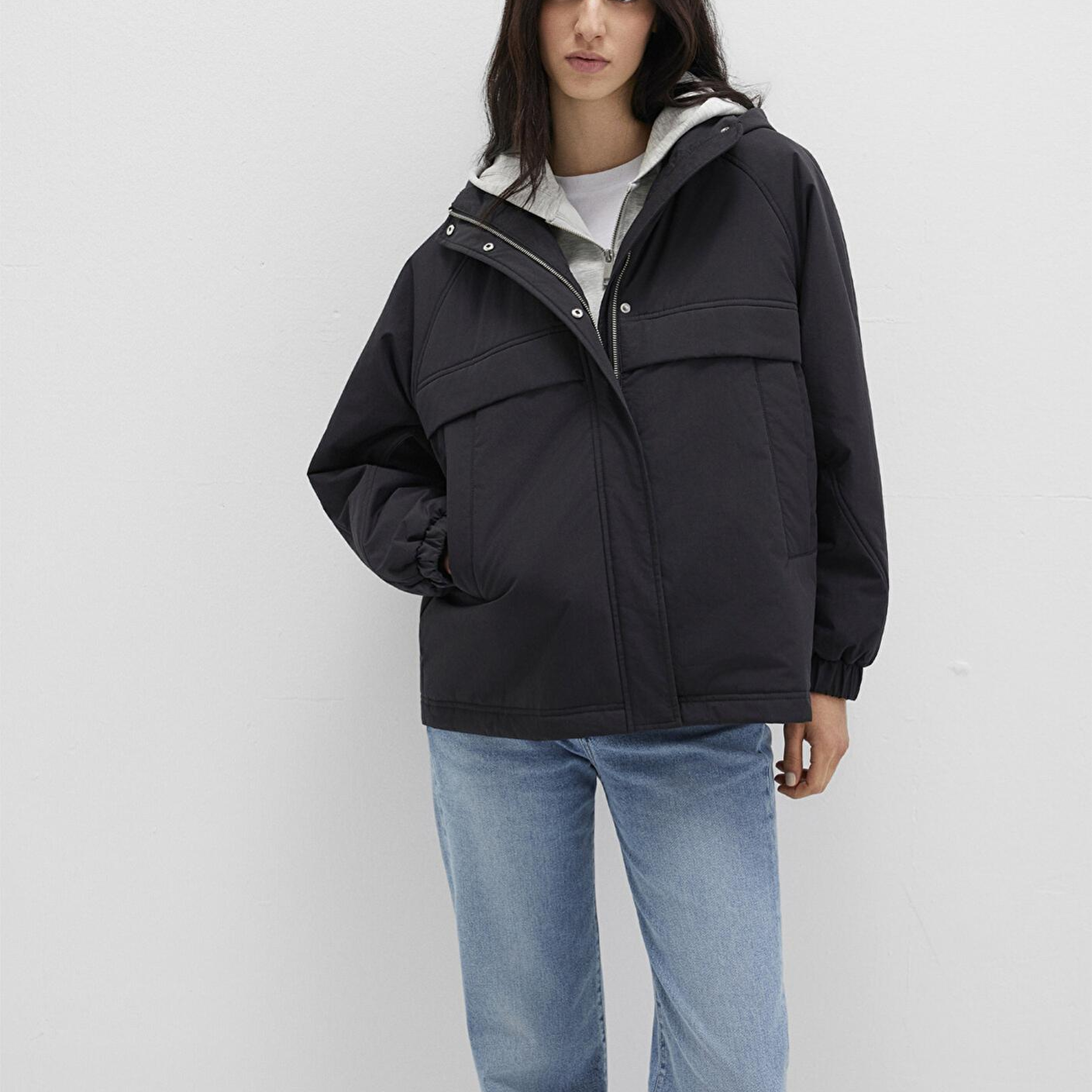 Mavi Su İtici Kapüşonlu Siyah Ceket 1110348-900