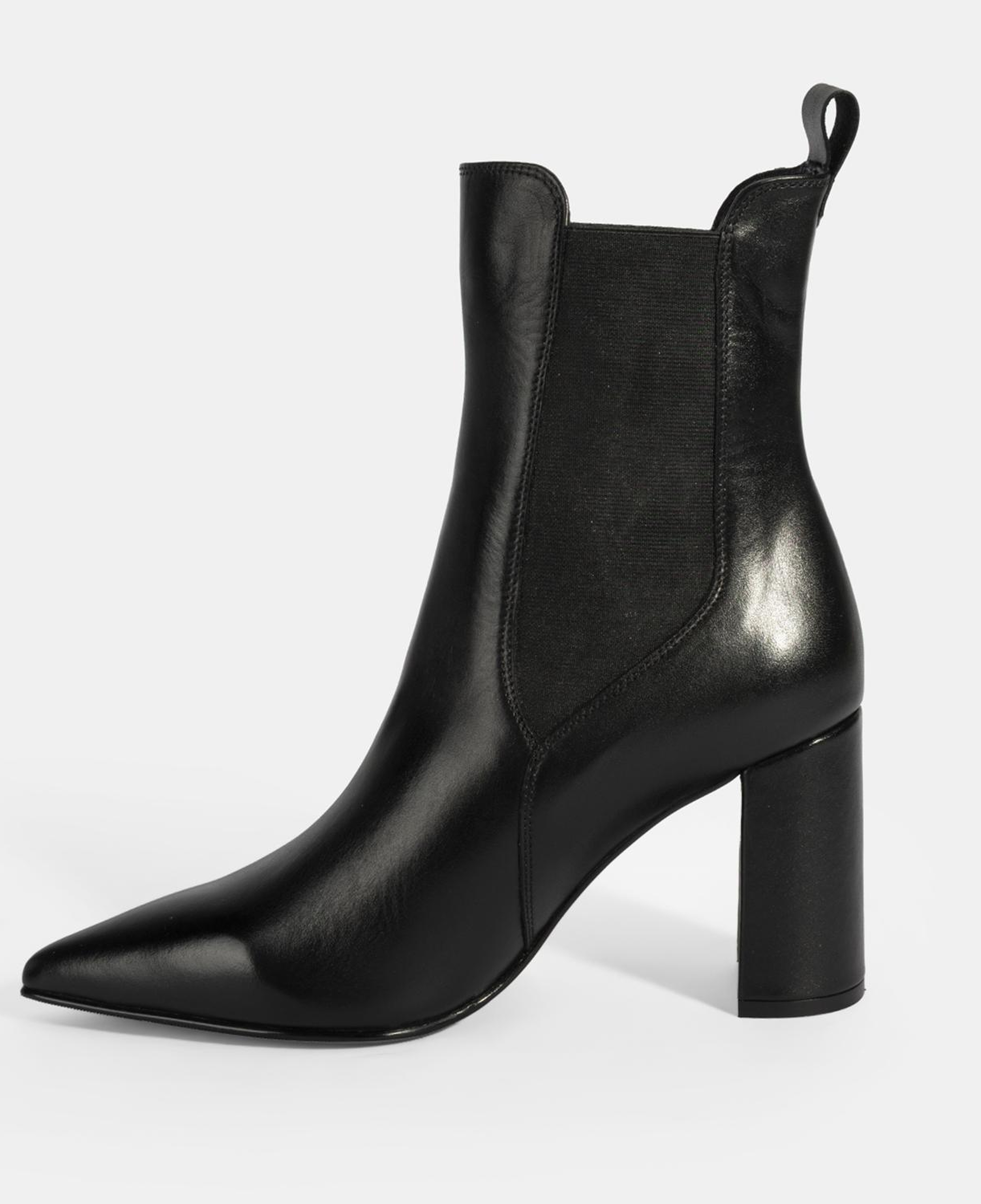 Kadın Siyah Lastikli Topuklu Deri Bot