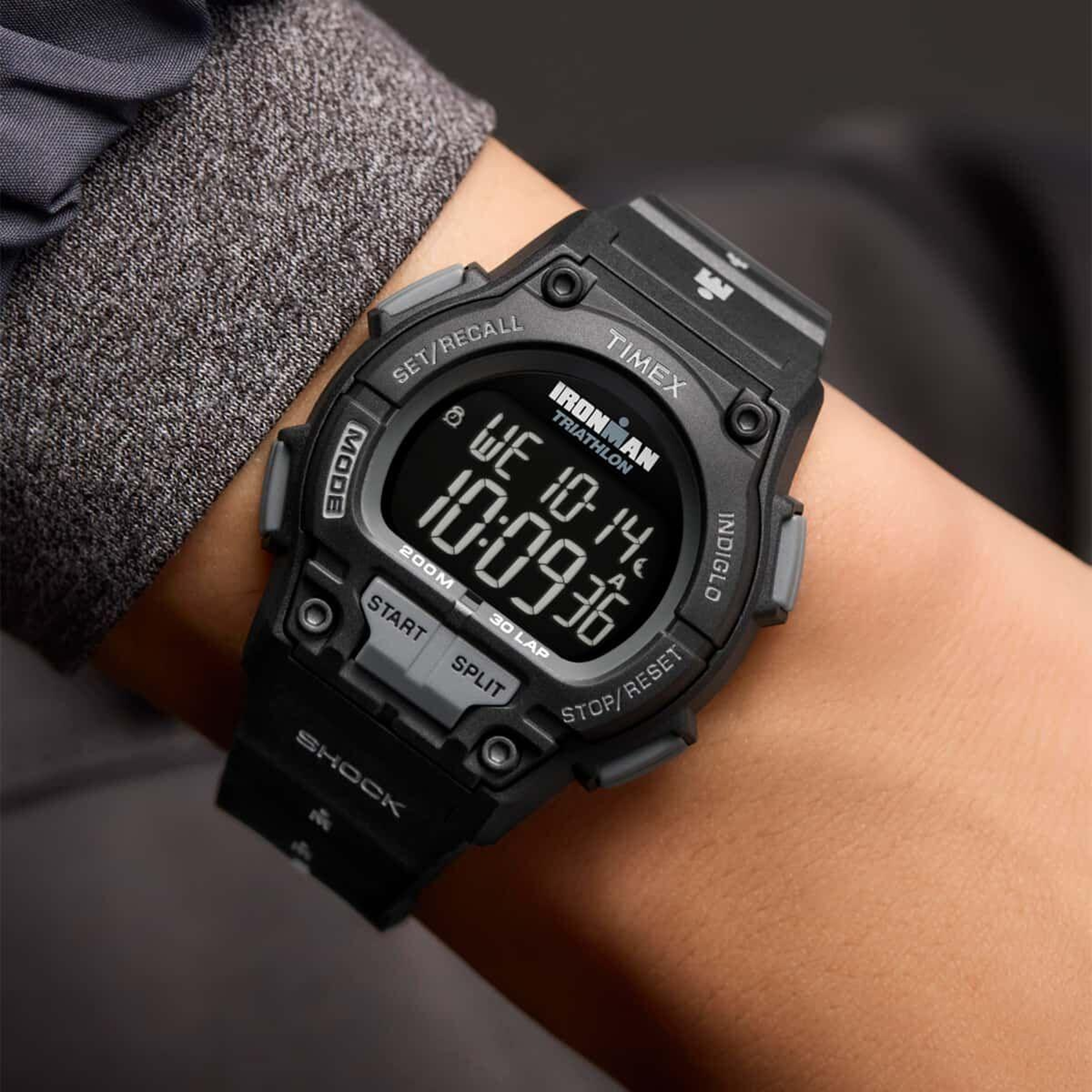Timex TW5M64800 Erkek Kol Saati