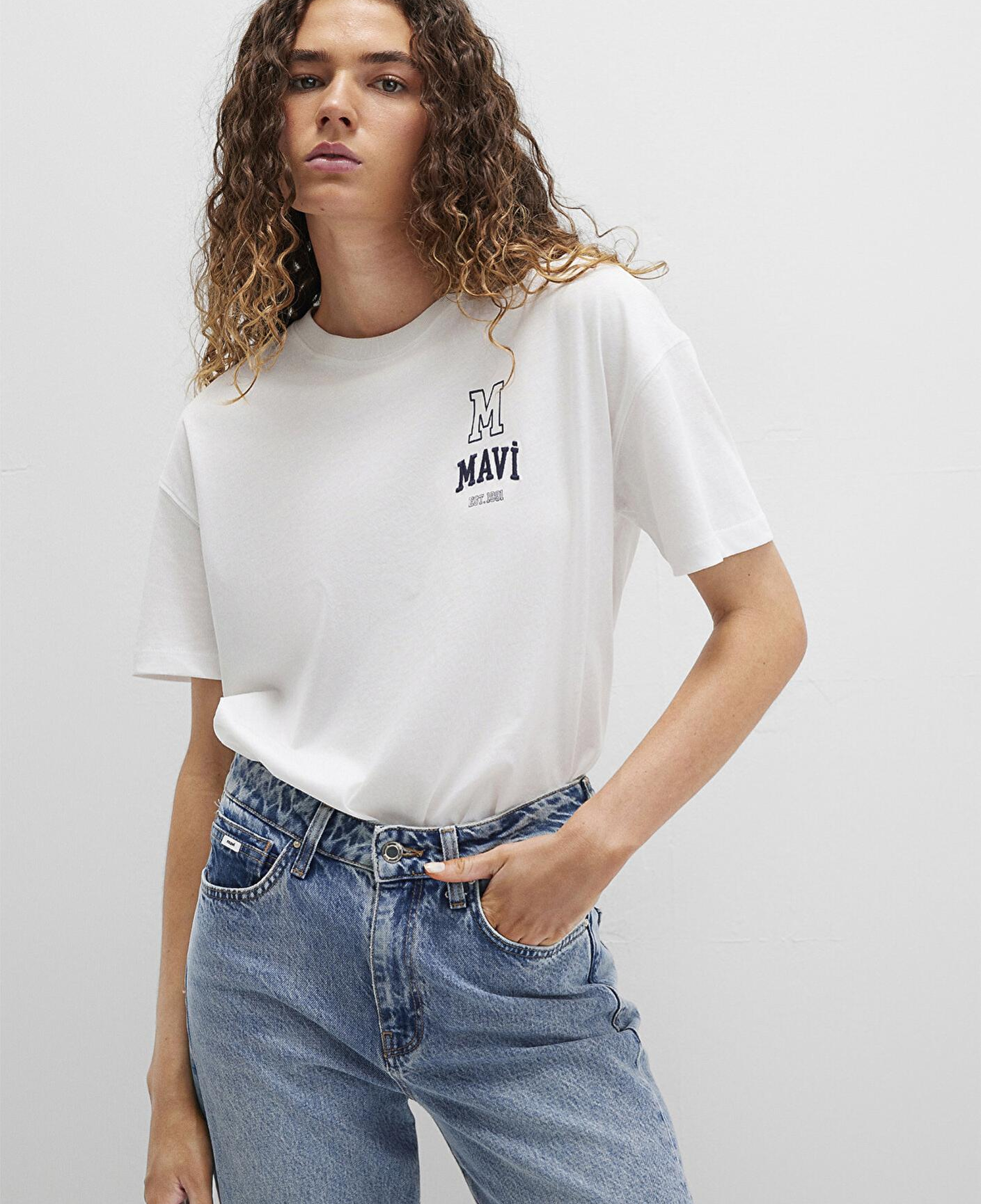 Mavi Mavi Logo Nakışlı Beyaz Tişört Loose Fit / Bol Rahat Kesim 1613467-70057