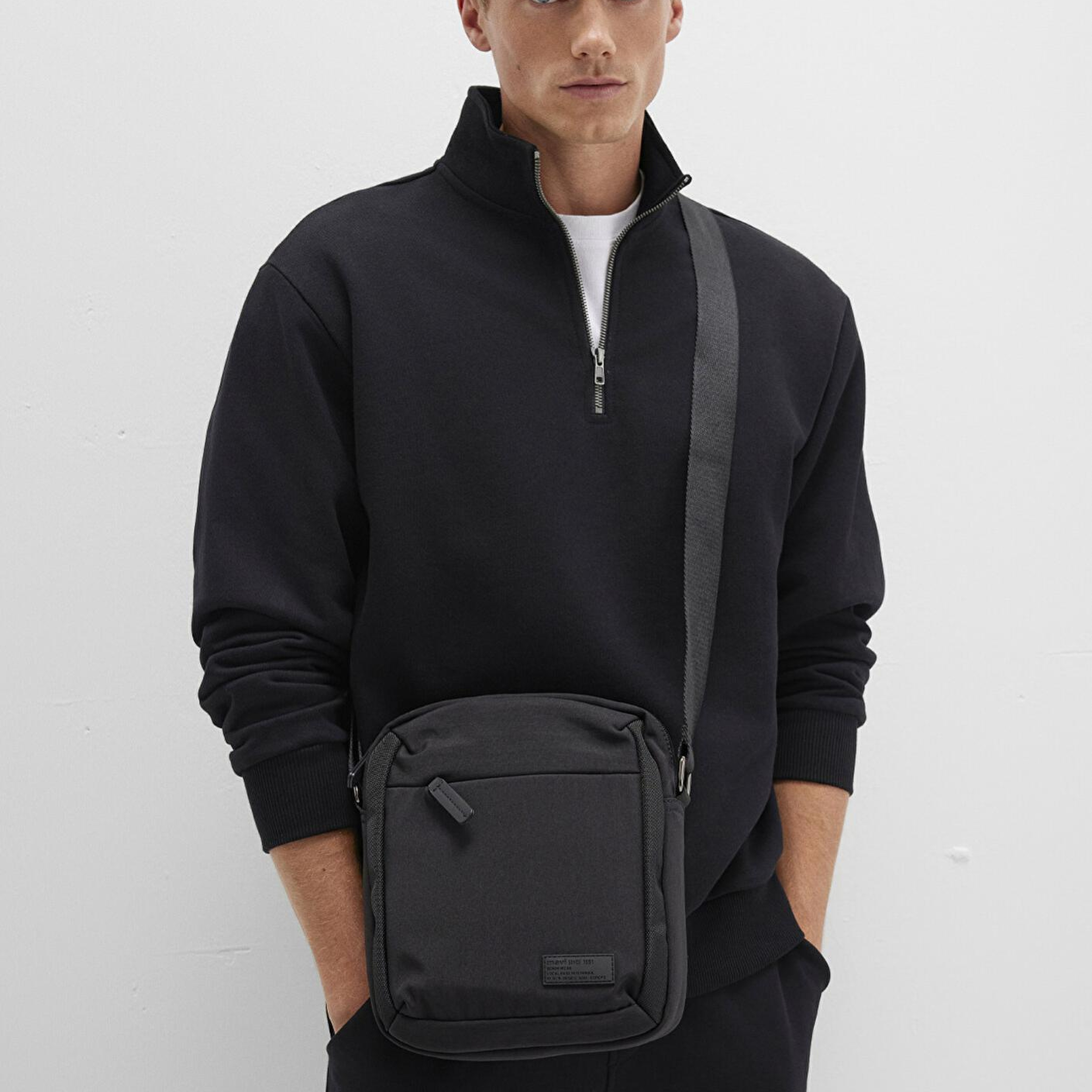 Mavi Siyah Çapraz Çanta 0911951-900