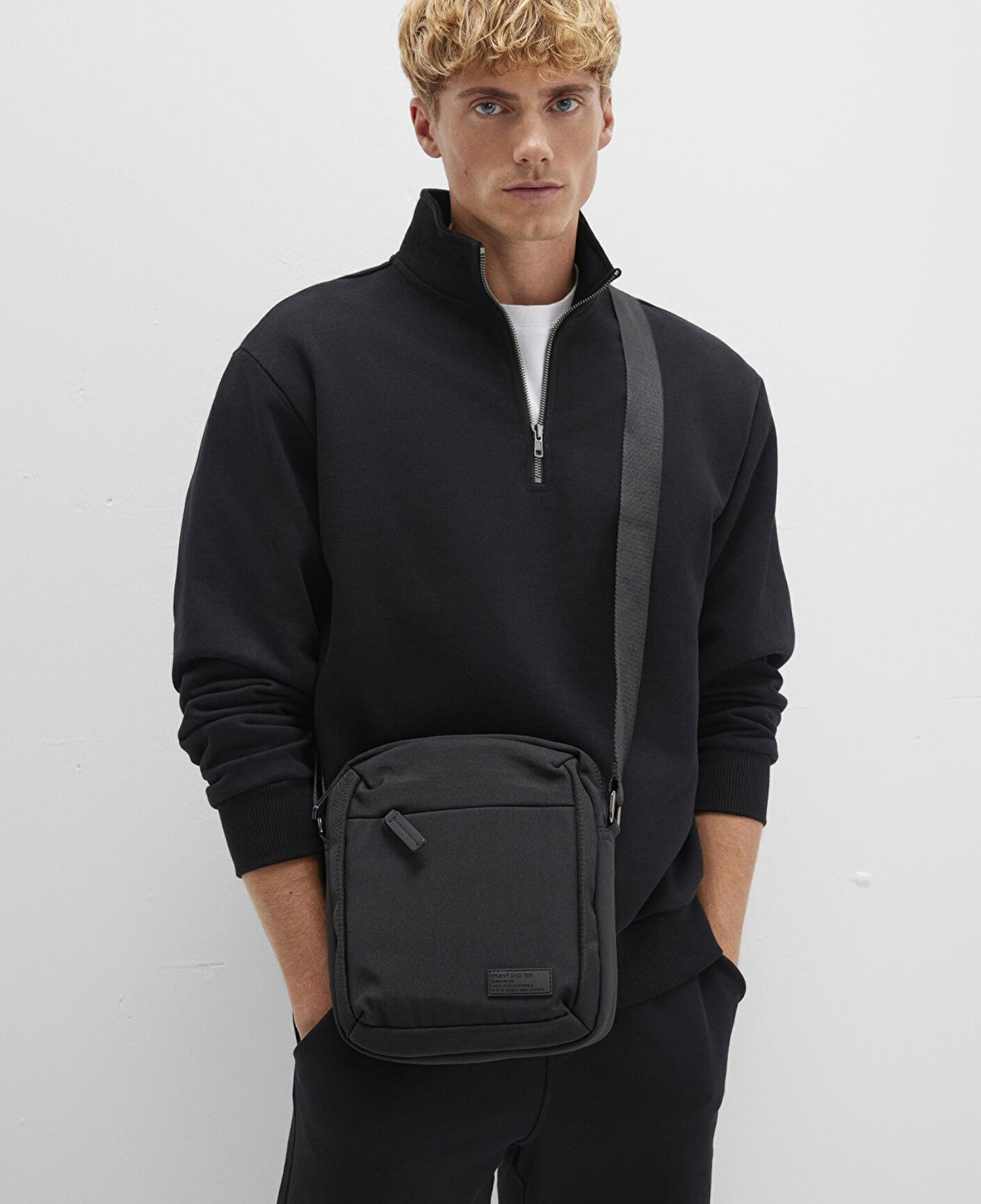 Mavi Siyah Çapraz Çanta 0911951-900