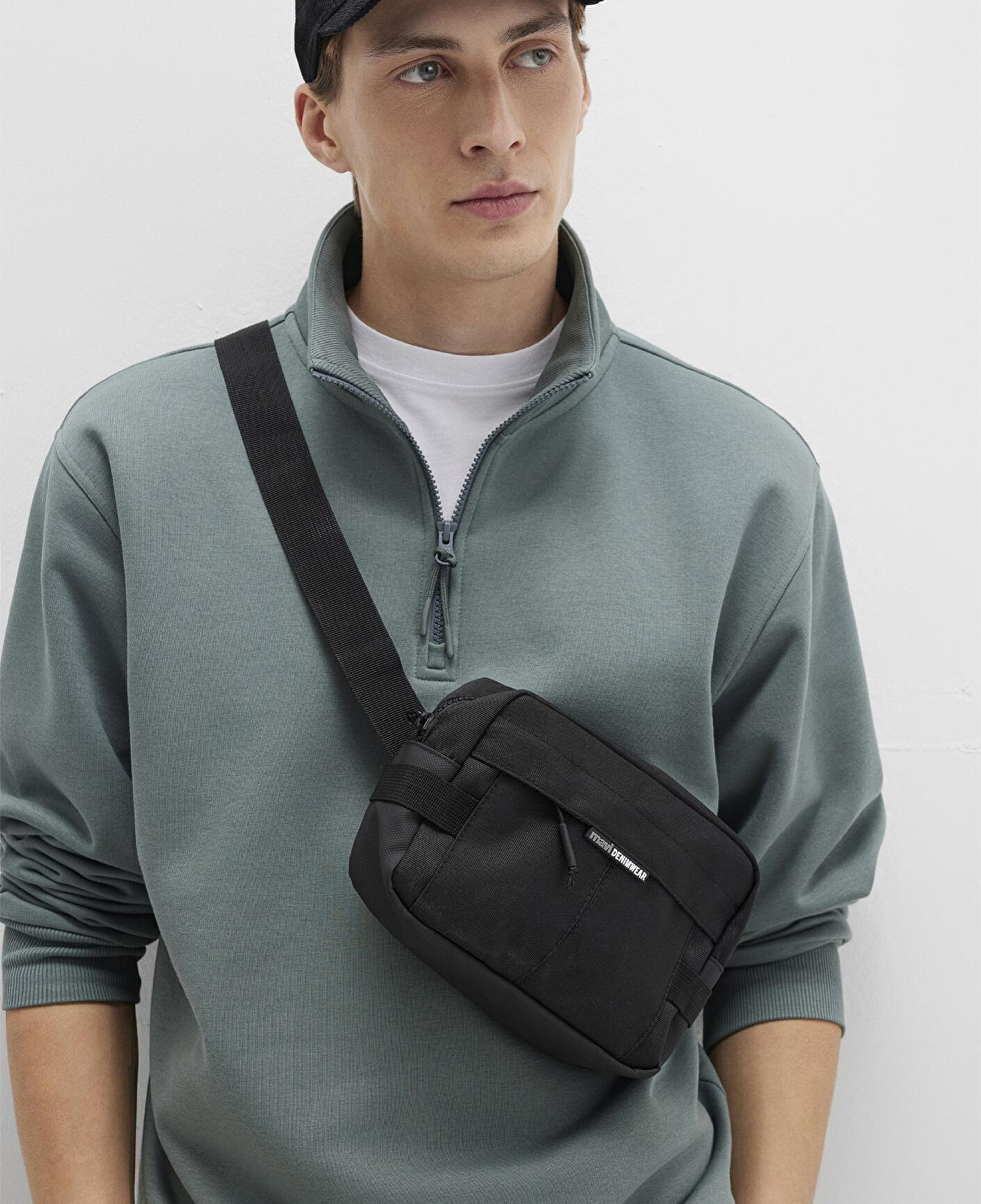 Mavi Siyah Bel Çantası 0911941-900