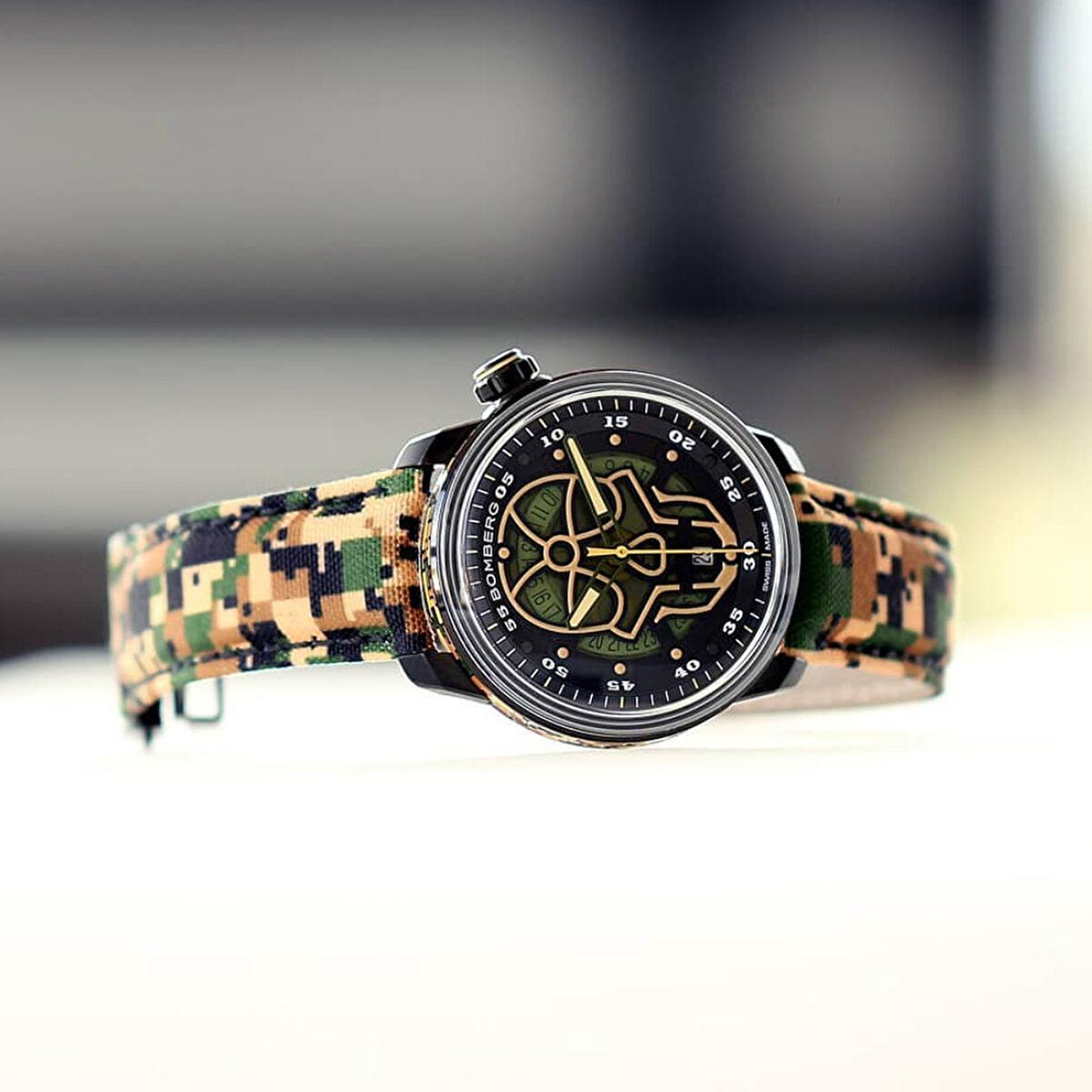 Bomberg BB-CT43APBA23411 Erkek Kol Saati