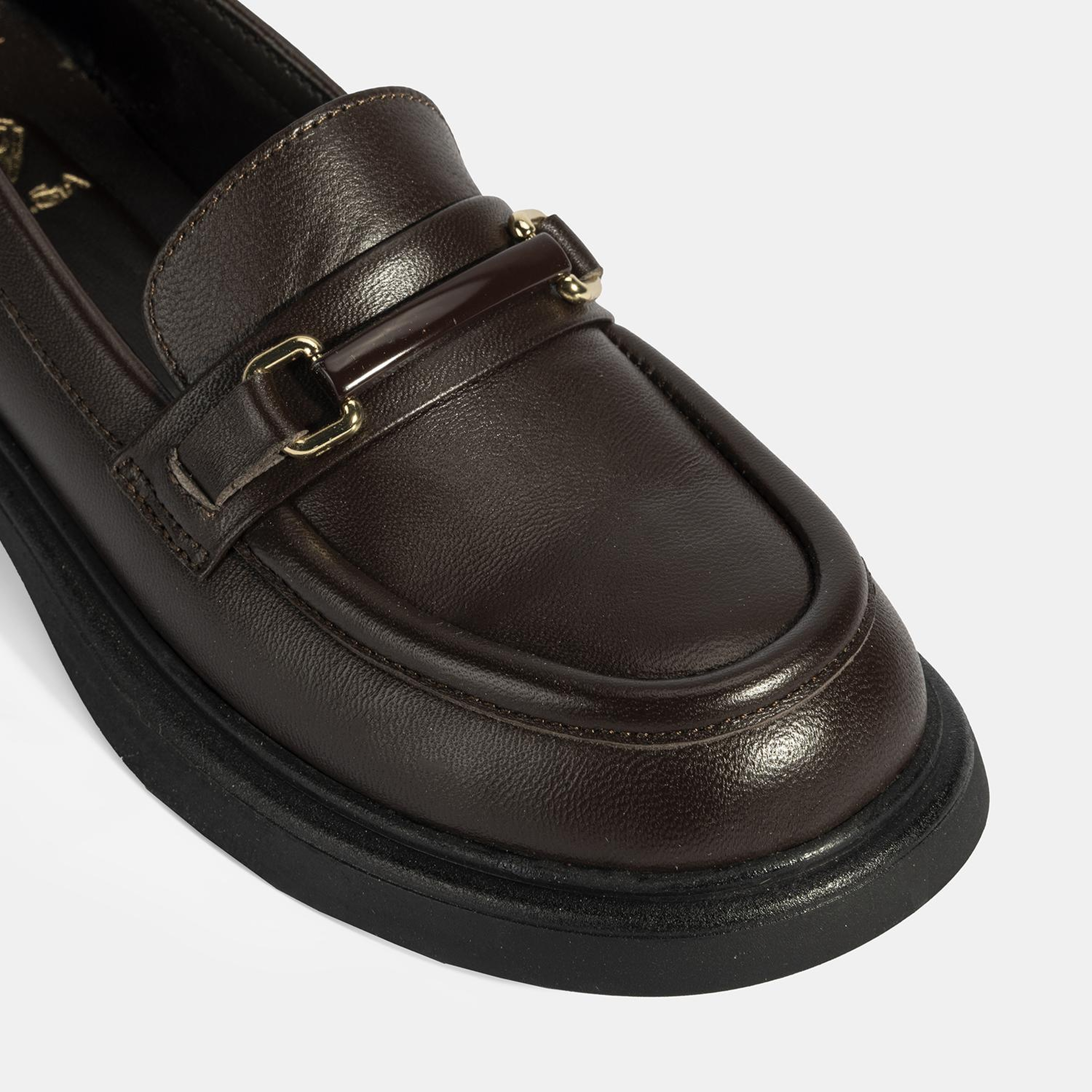 Kadın Kahve Metal Toka Detaylı Deri Loafer