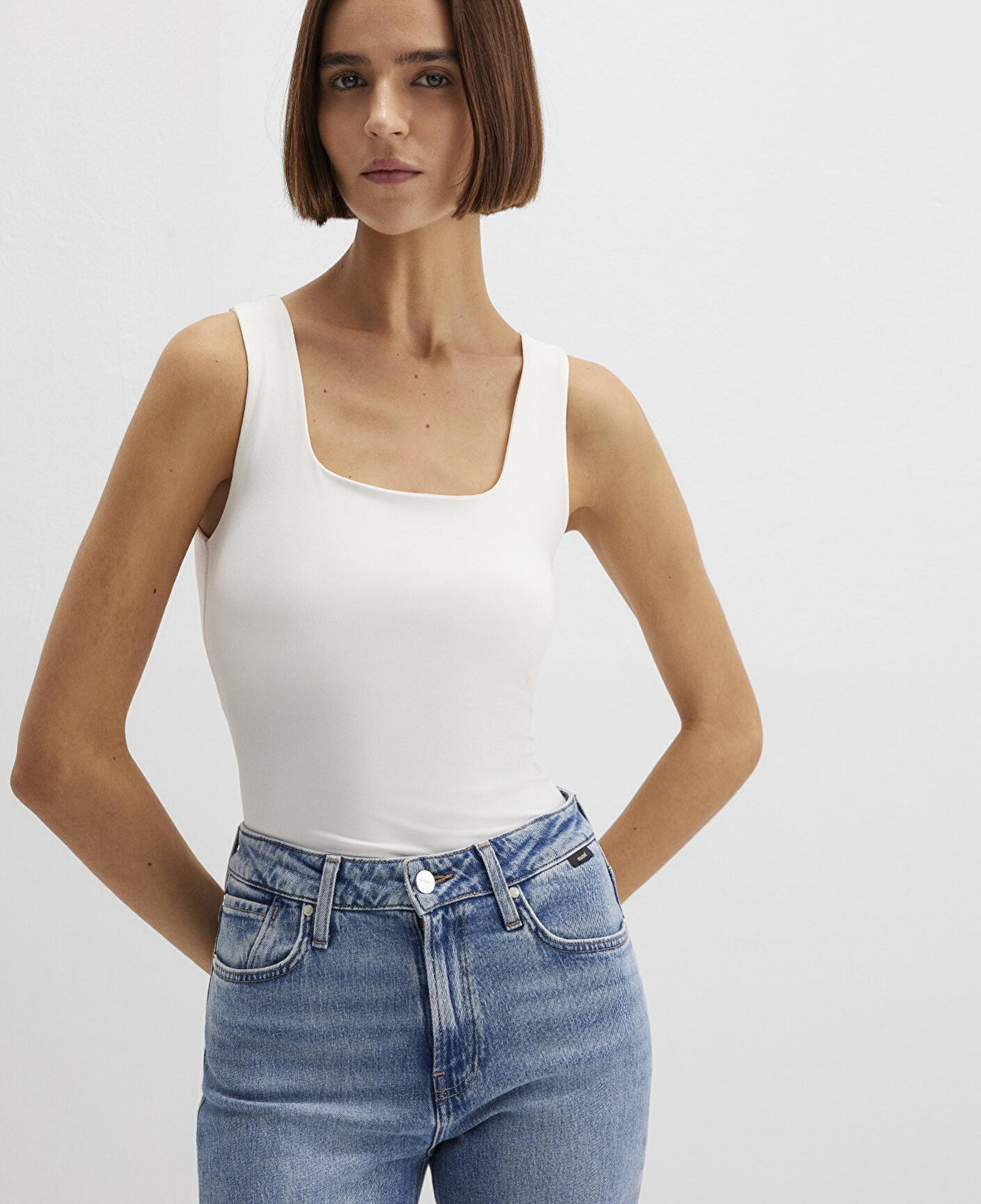 Mavi Kare Yaka Beyaz Poliamid Atlet Fitted / Vücuda Oturan Kesim 1613498-70057