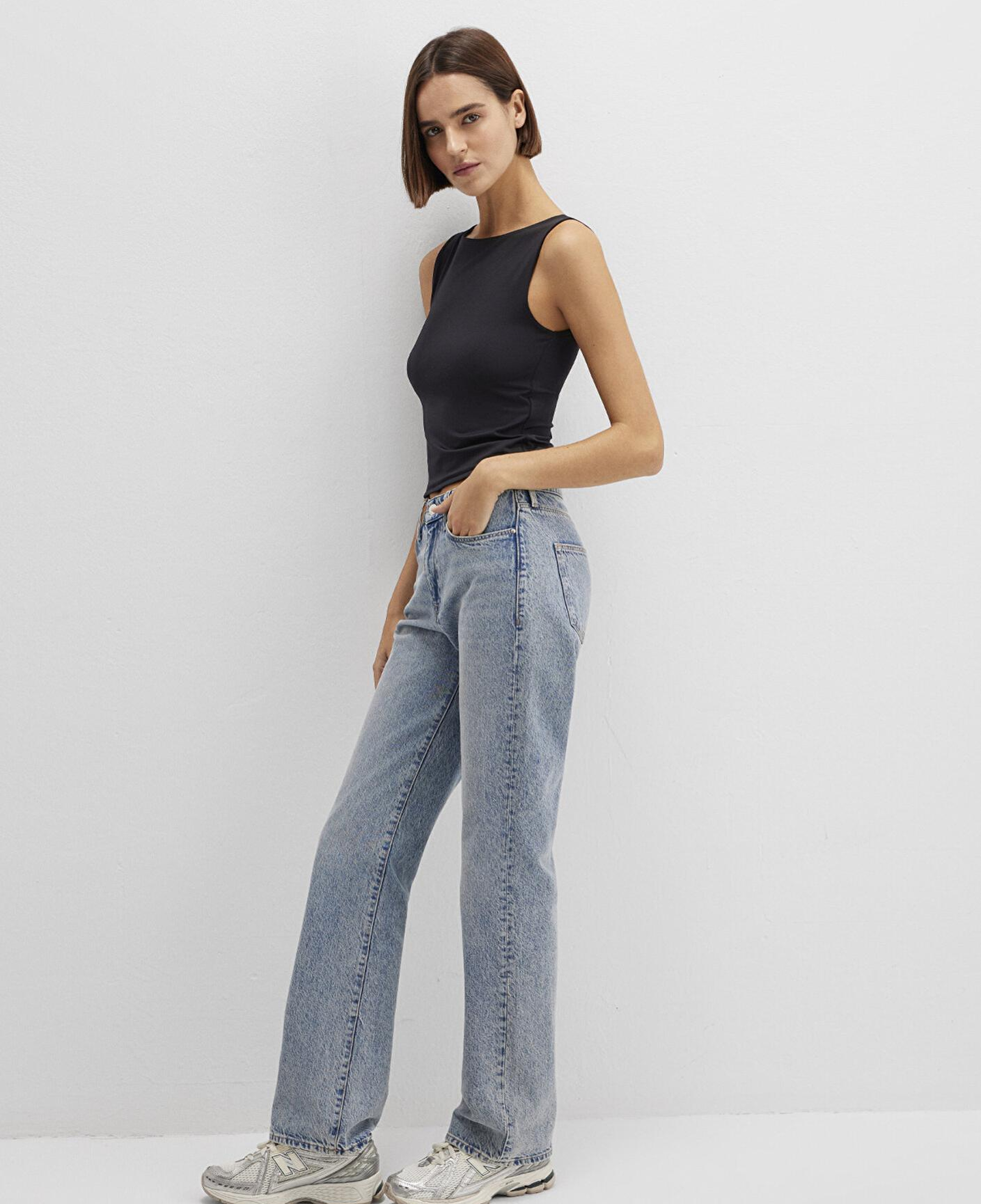 Mavi Kayık Yaka Siyah Poliamid Top Fitted / Vücuda Oturan Kesim 1613497-900