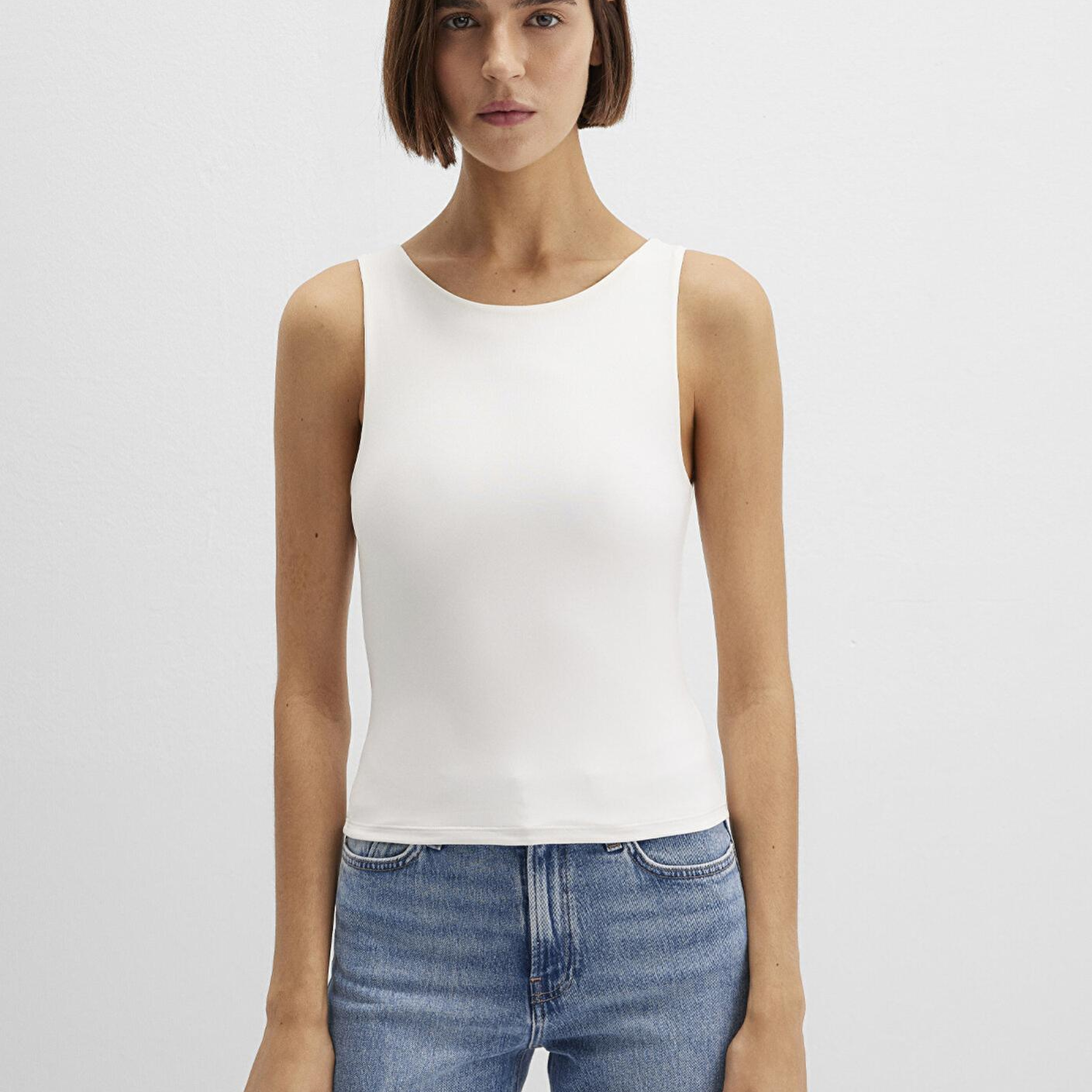 Mavi Kayık Yaka Beyaz Poliamid Top Fitted / Vücuda Oturan Kesim 1613497-70057