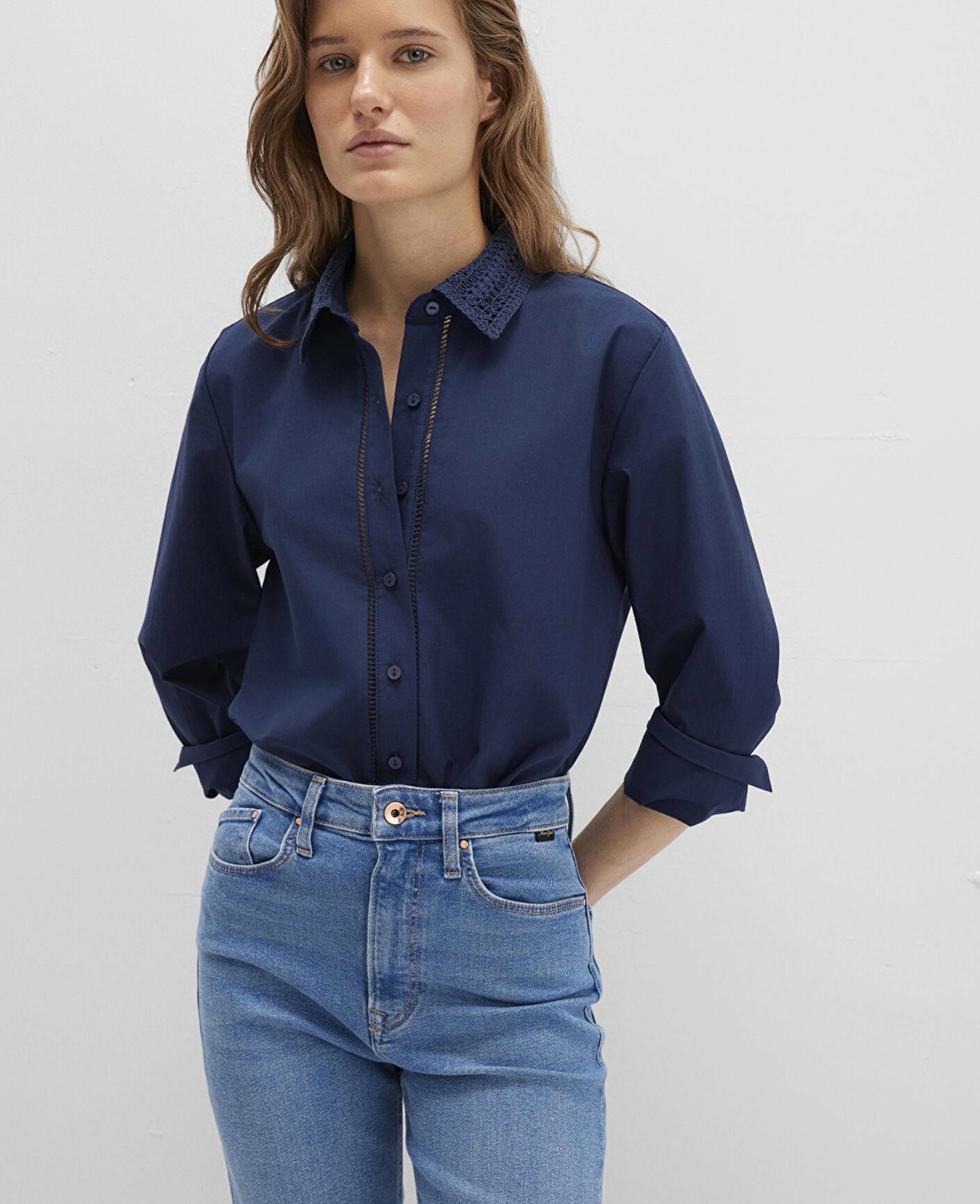 Mavi Nakışlı Şerit Detaylı Lacivert Gömlek Regular Fit / Normal Kesim 1211174-82318