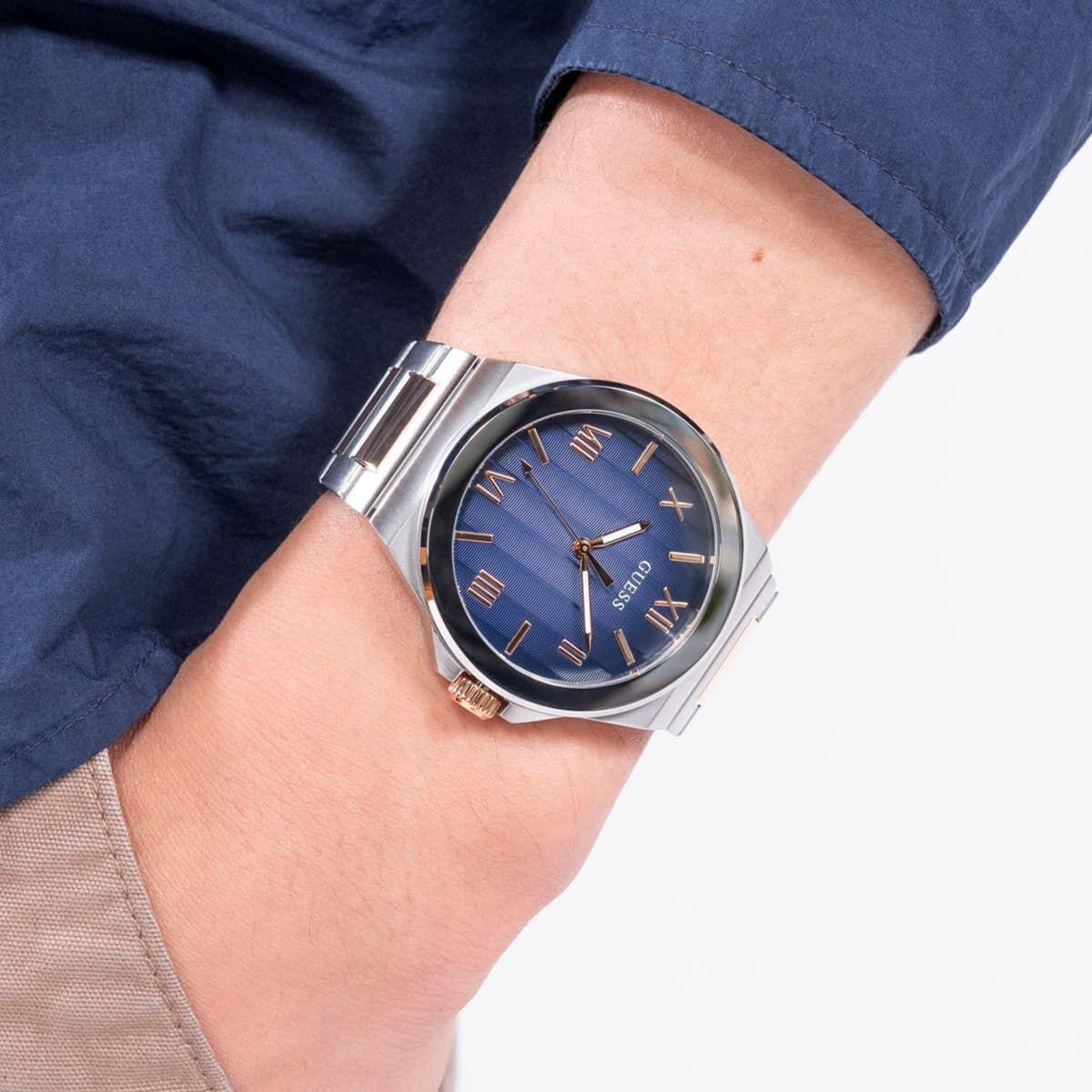 Guess GUGW0789G4 Erkek Kol Saati