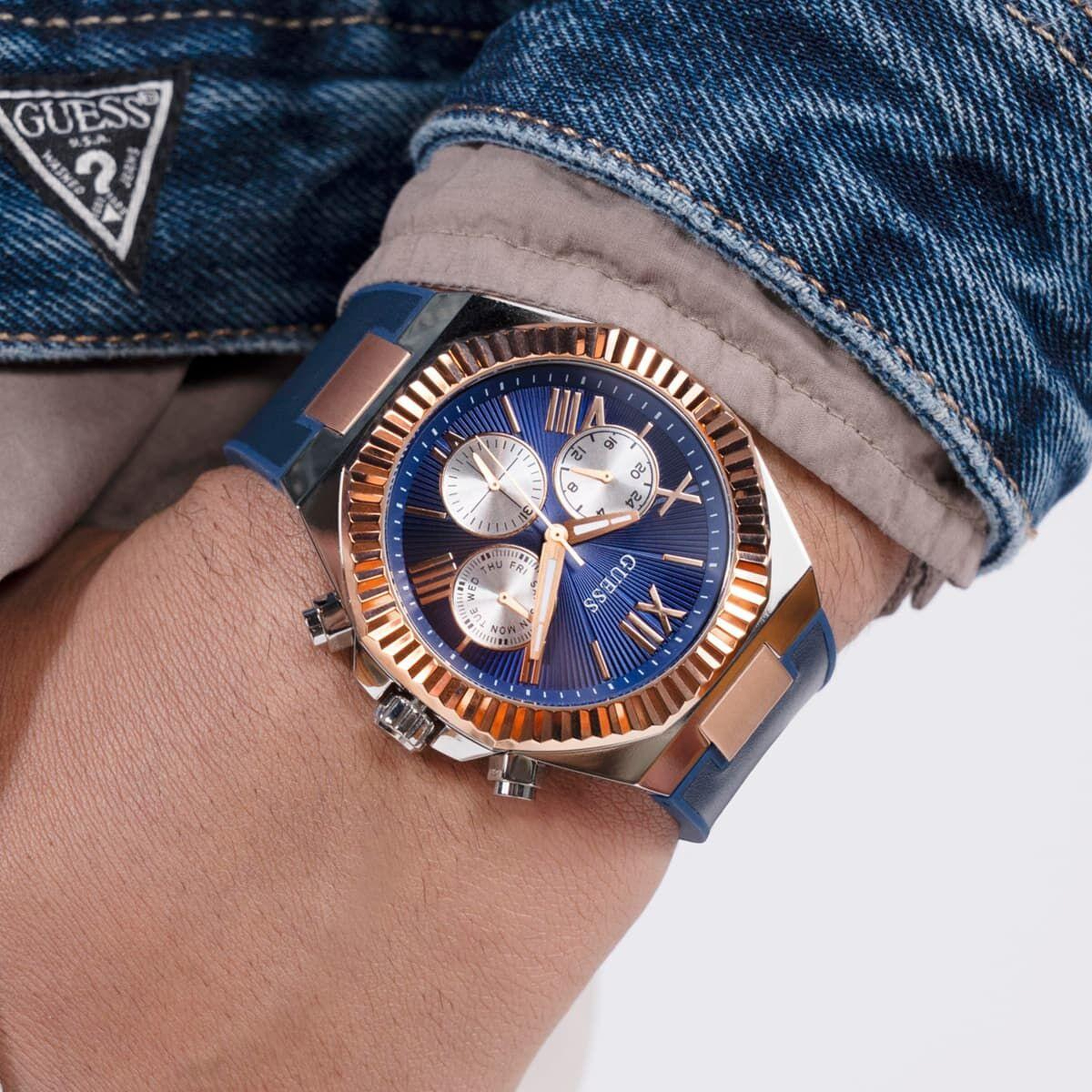 Guess GUGW0791G2 Erkek Kol Saati