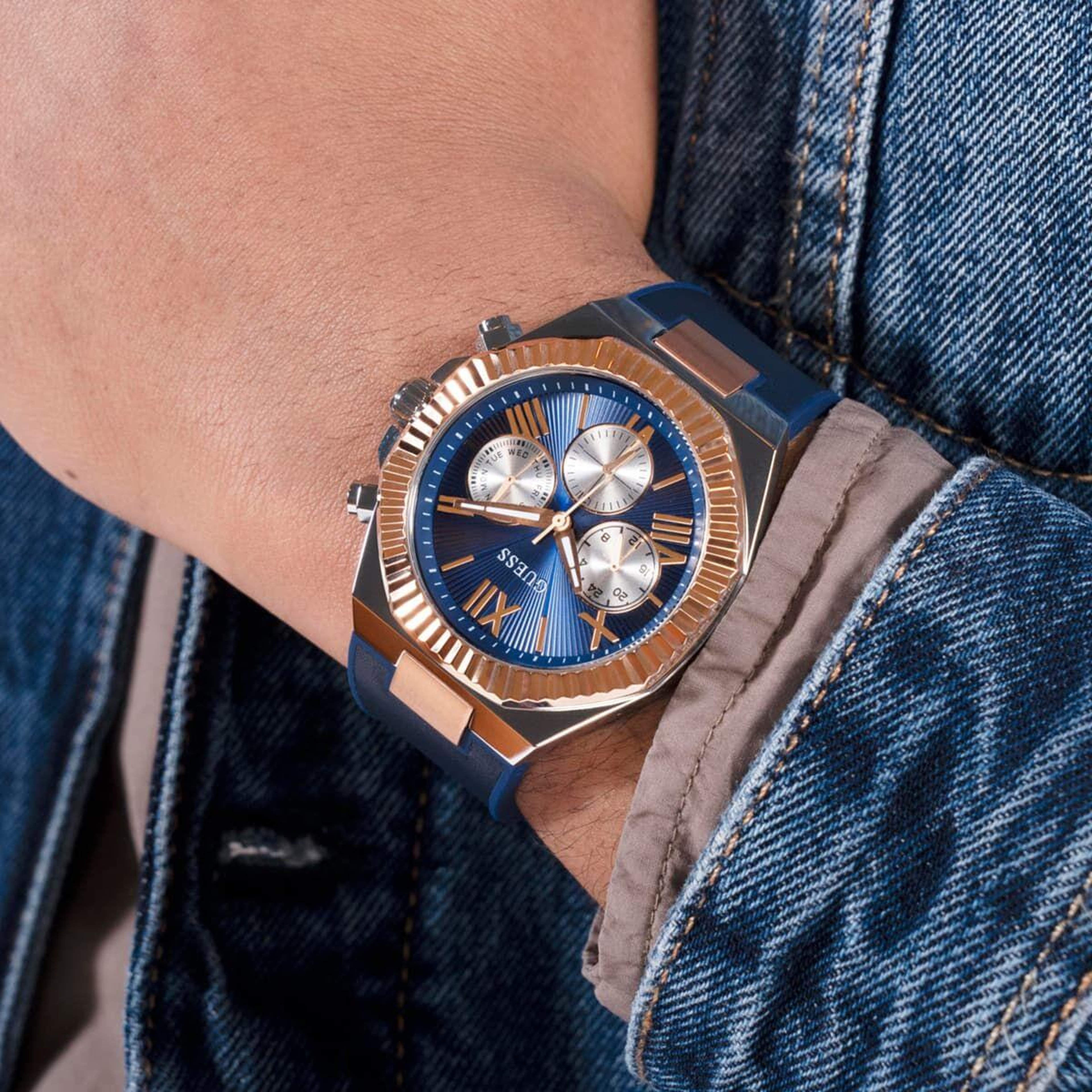 Guess GUGW0791G2 Erkek Kol Saati